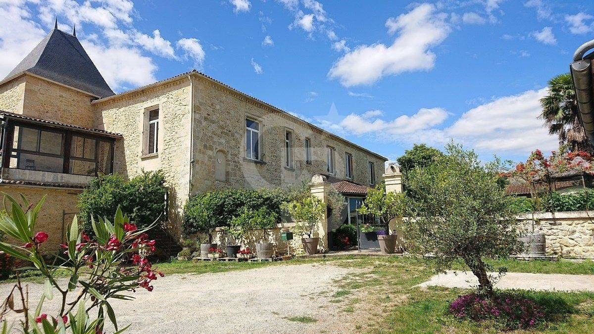 Agence immobilière pour l’estimation d’une propriété vignoble ou château près de Bordeaux