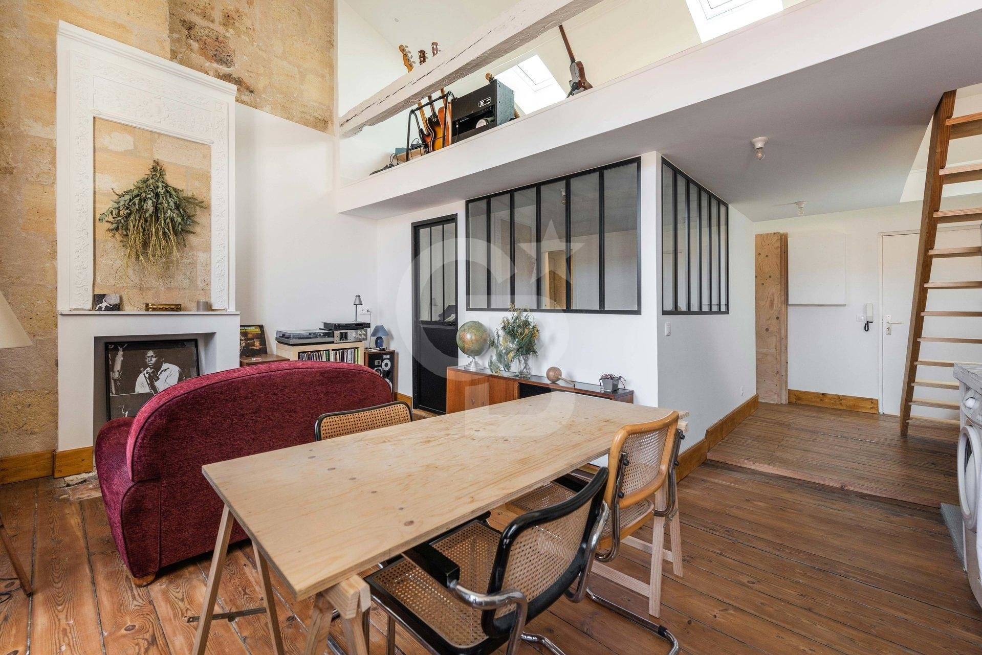 Magnifique appartement T2 bis rénové à vendre BORDEAUX SAINT MICHEL