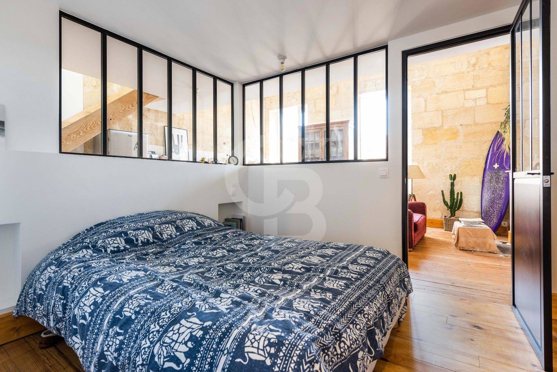 Magnifique appartement T2 bis rénové à vendre BORDEAUX SAINT MICHEL