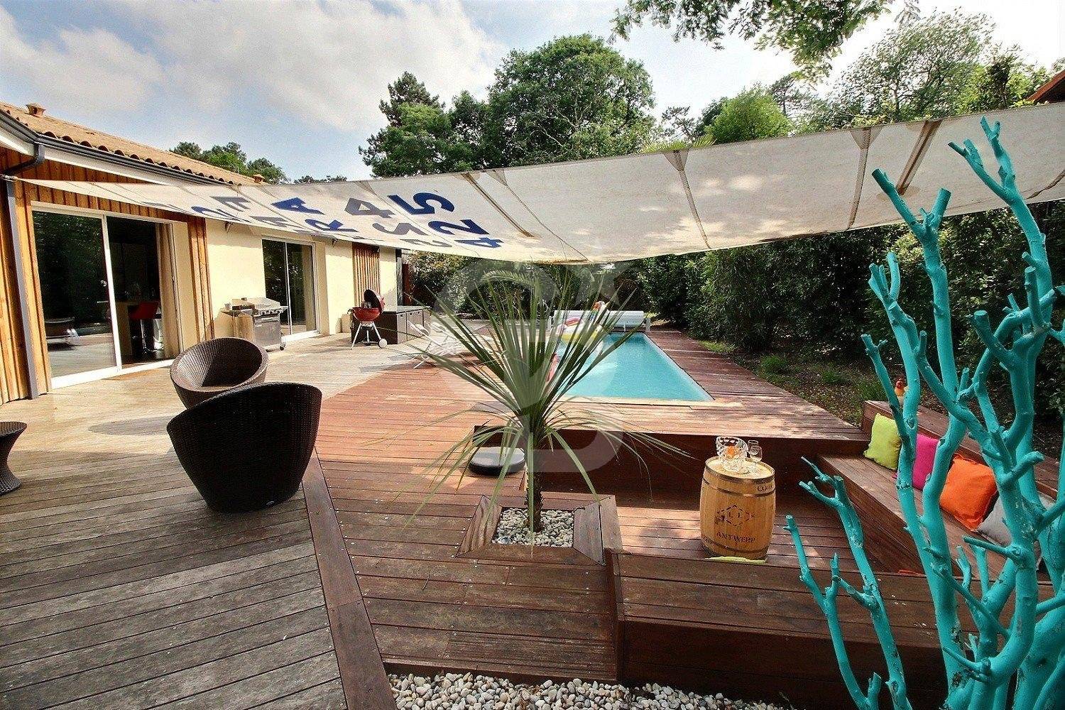 Vente belle maison familiale contemporaine de plain pied avec piscine PYLA SUR MER