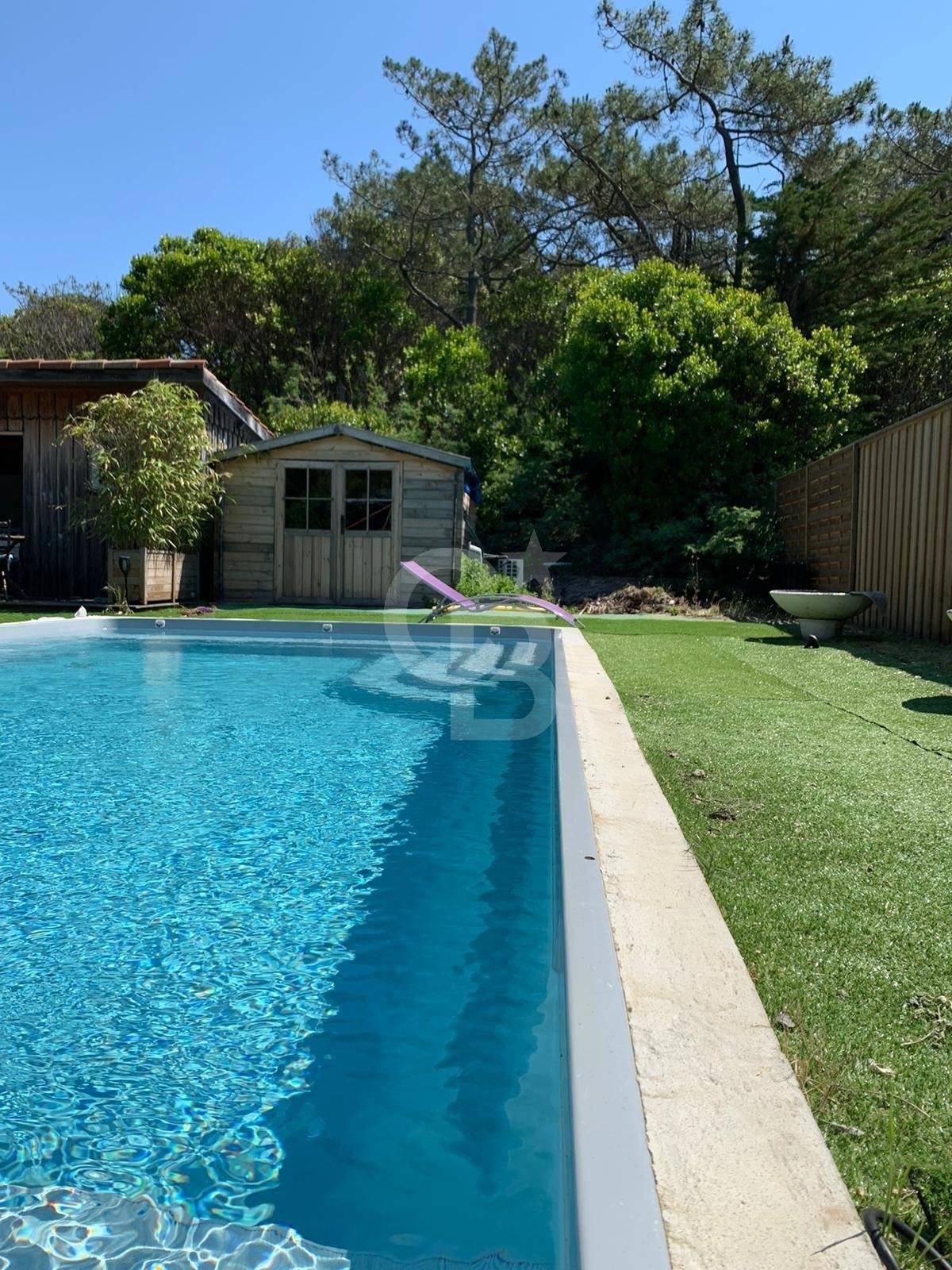 Ensemble de 2 villas de vacances avec grand terrain à vendre CAP FERRET