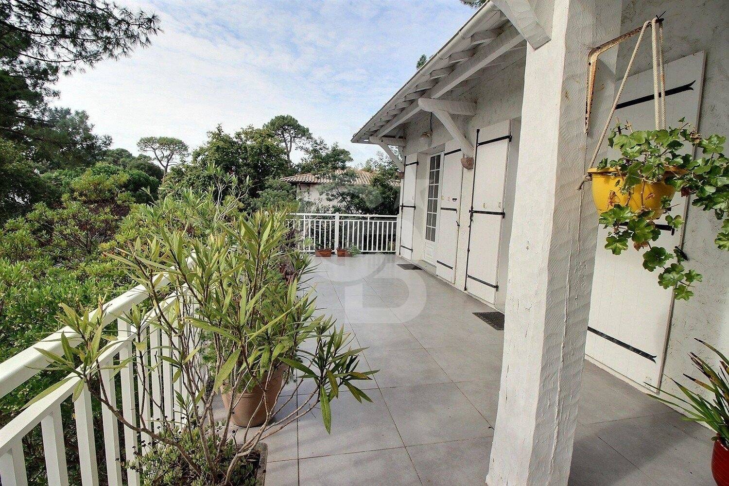 Maison familiale proche plage à vendre ARCACHON PEREIRE 