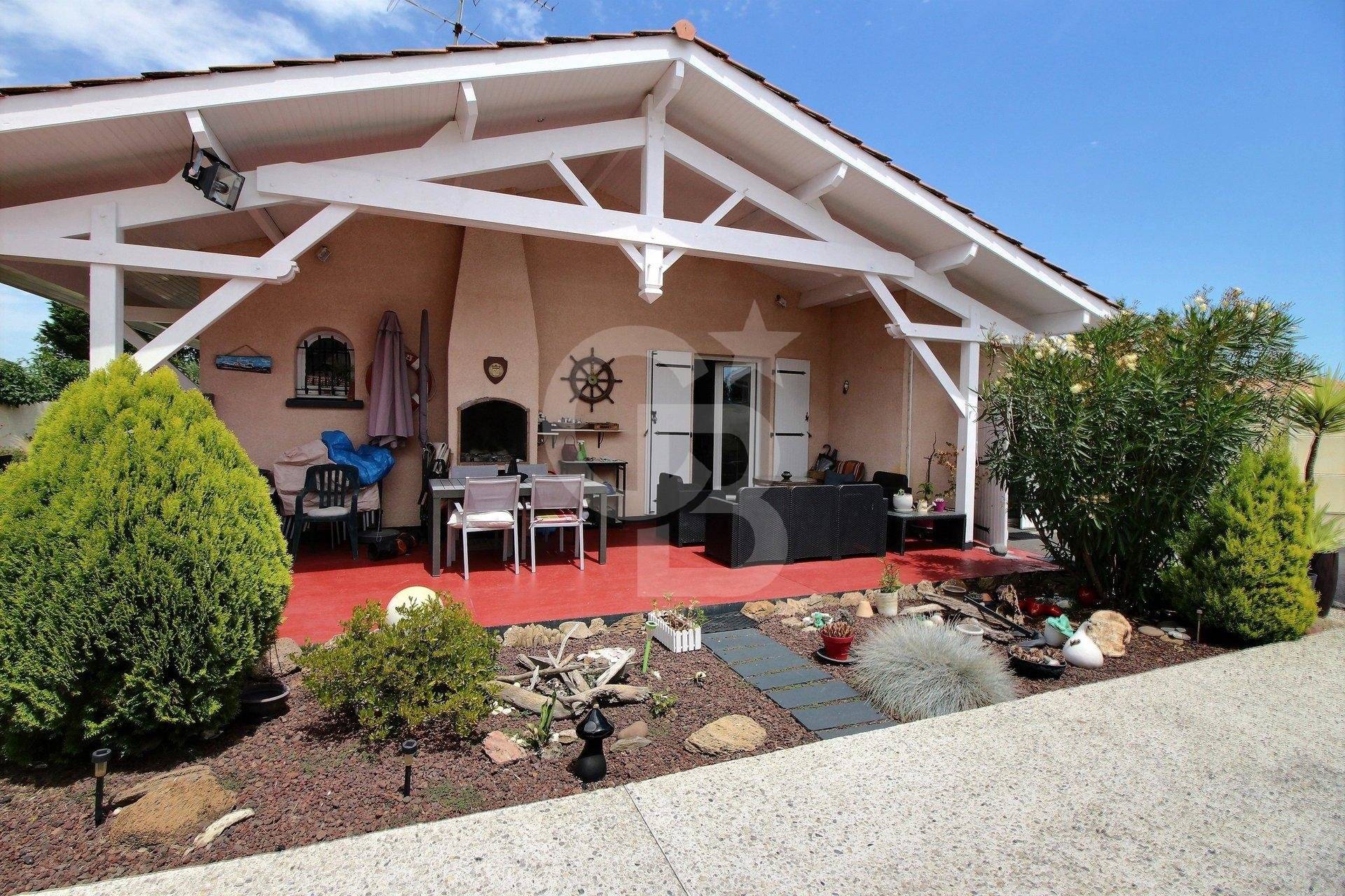 Belle maison familiale de plain pied 5 chambres à vendre LA TESTE DE BUCH