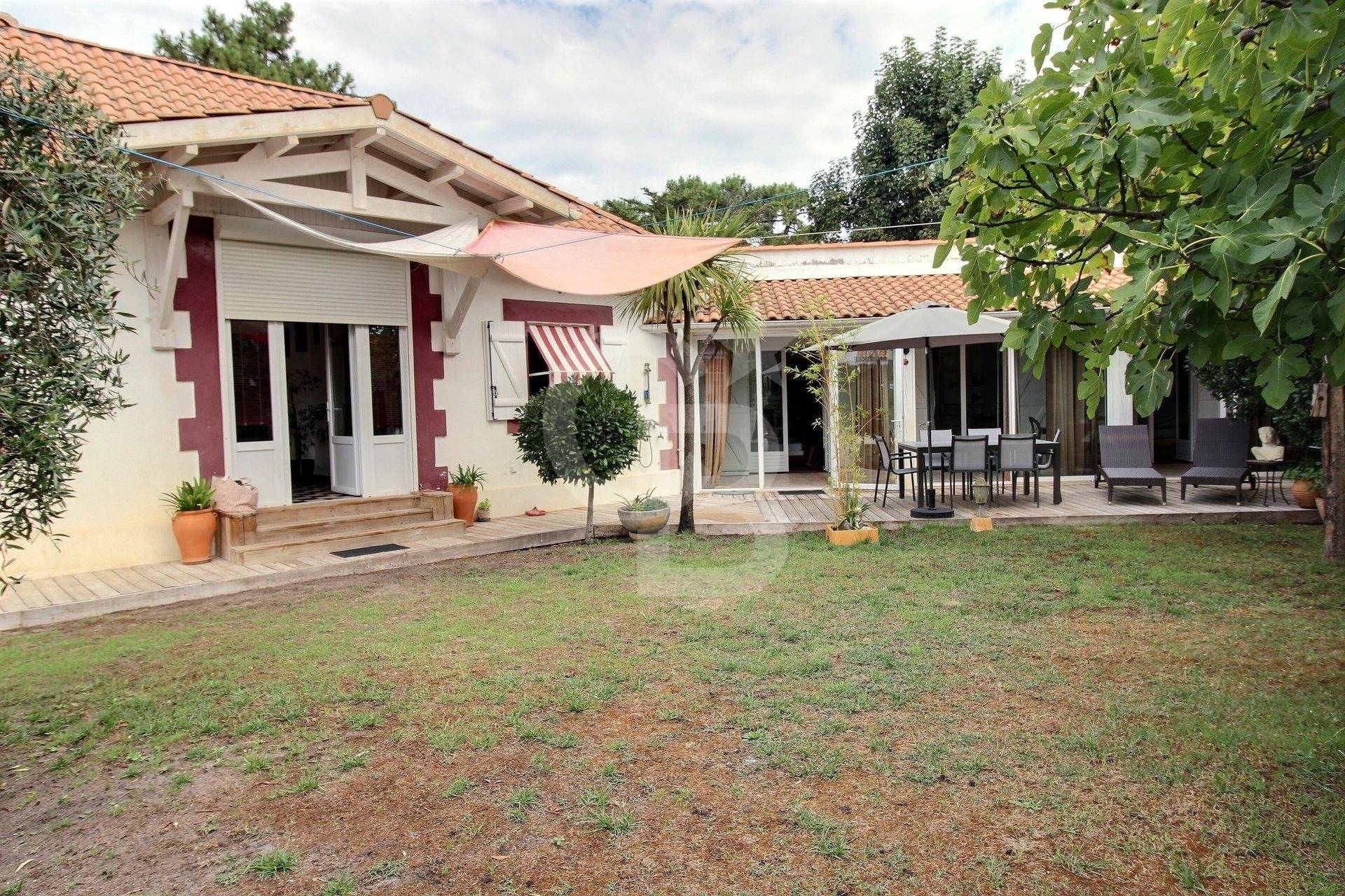 Charming 4 bedroomed villa located at the end of the Cap Ferret Peninsula