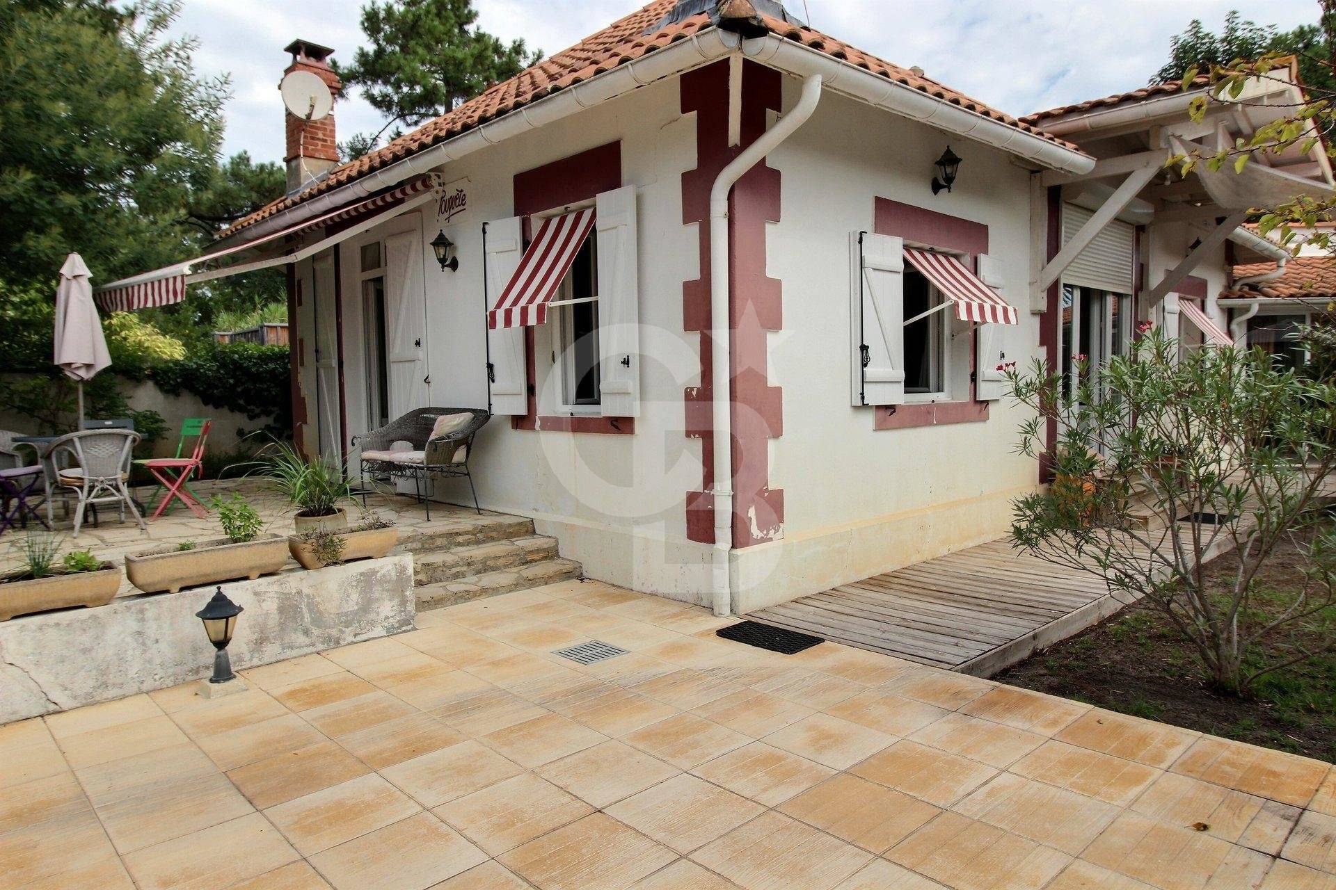 For sale Charming 4 bedroomed villa located at the end of the Cap Ferret Peninsula