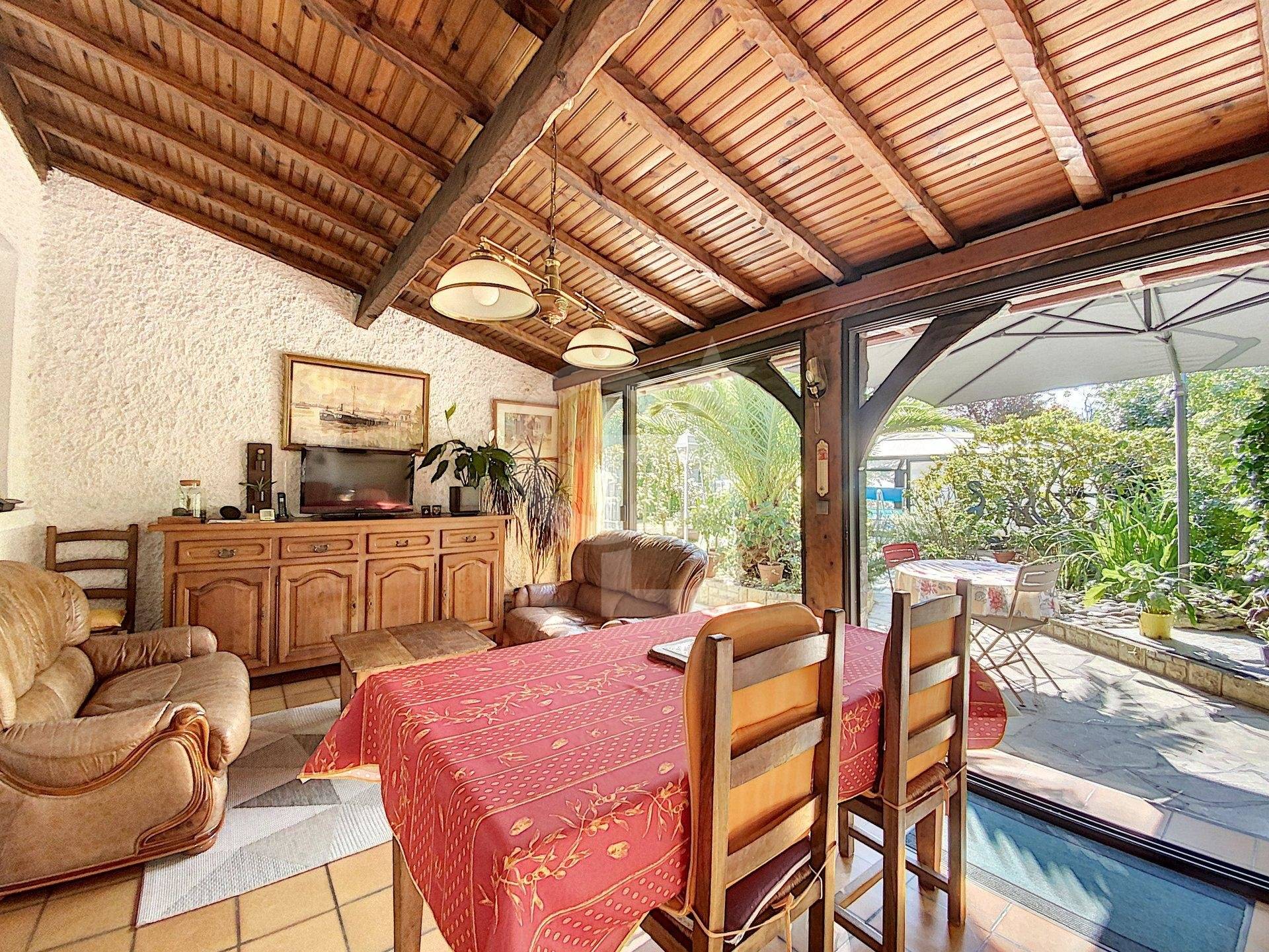 Achat villa de plain pied avec piscine à gujan