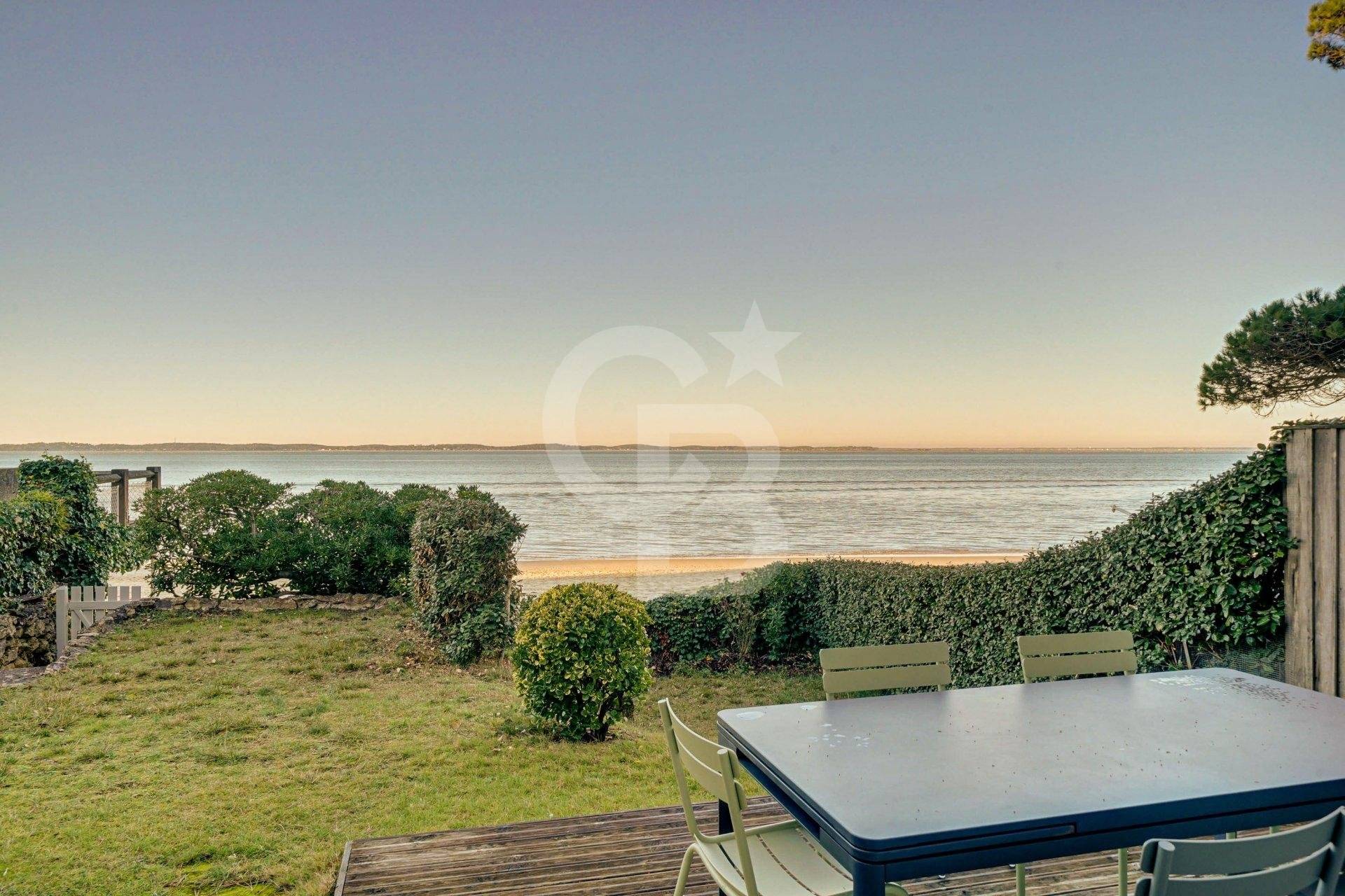 Recherche luxueux appartement en première ligne ARCACHON