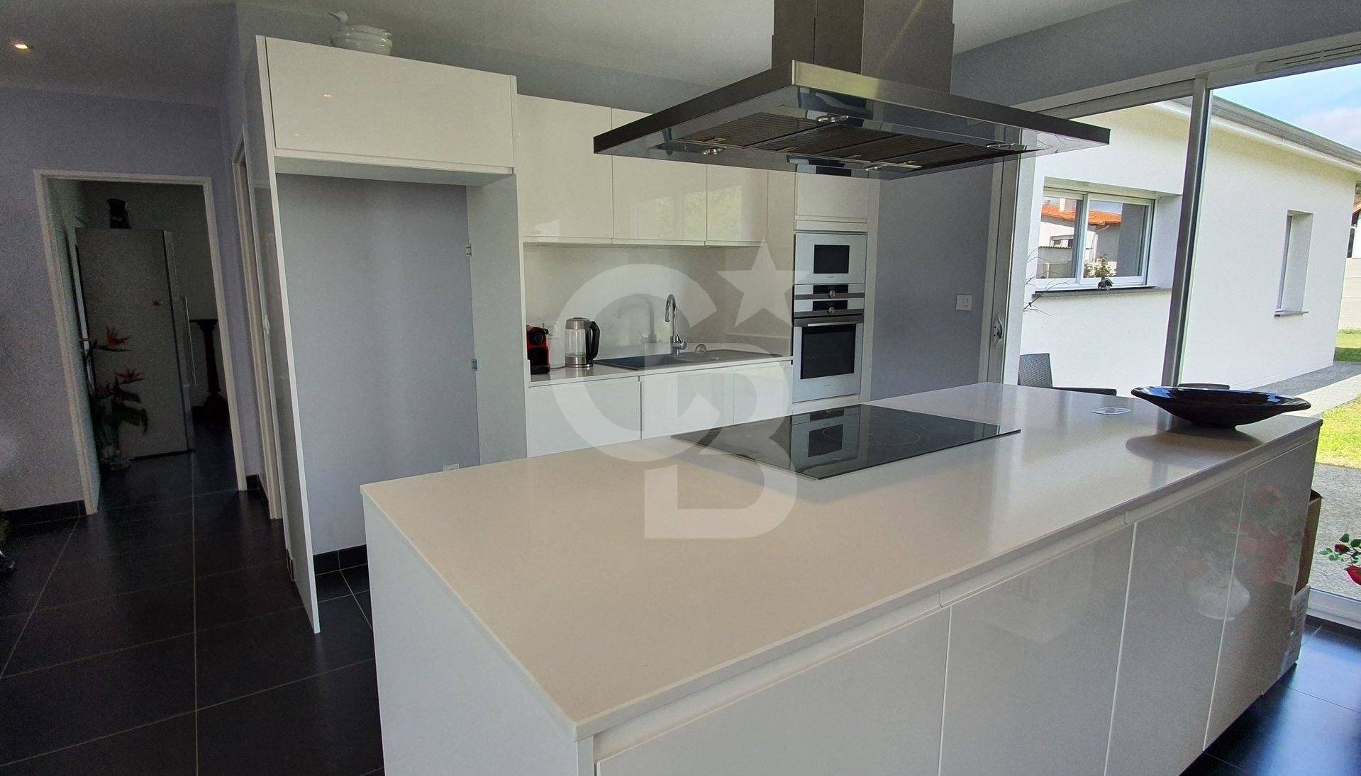 Acheter Maison moderne avec jardin de 900m2  à SAINT-MÉDARD-EN-JALLES