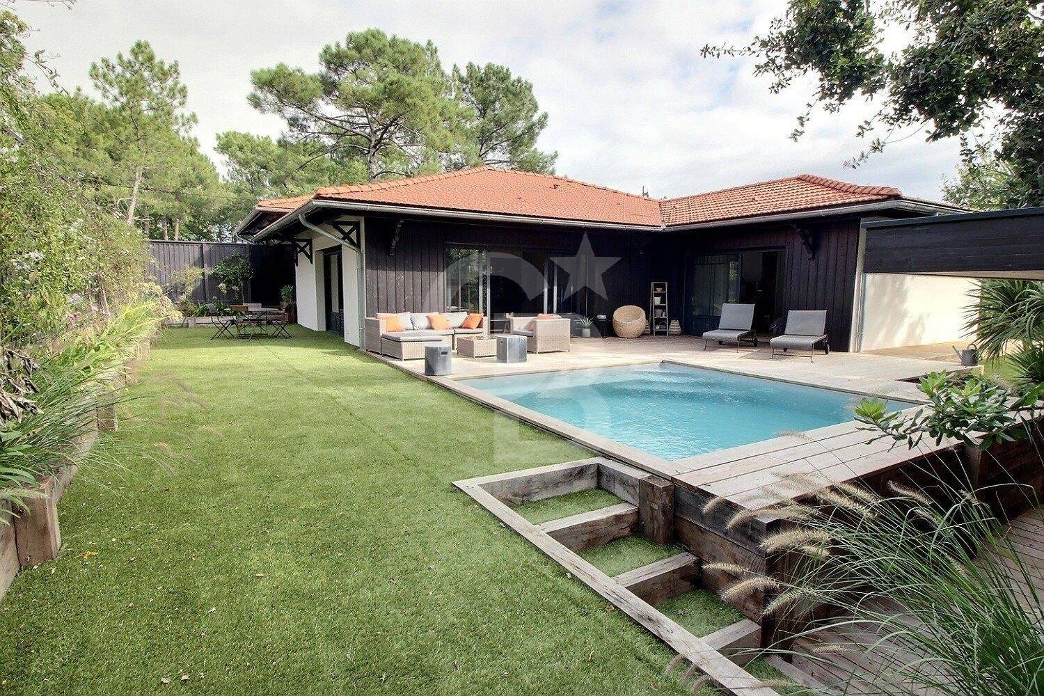 Belle maison contemporaine de plain-pied proche golf d'Arcachon à vendre LA TESTE-DE-BUCH