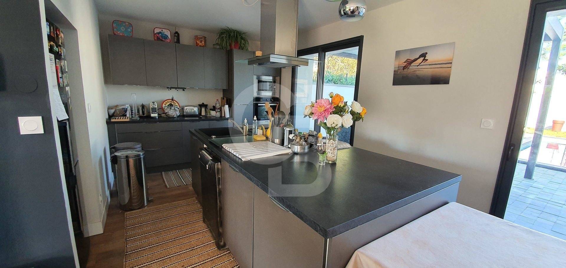 Achat maison d'architecte avec piscine à MÉRIGNAC