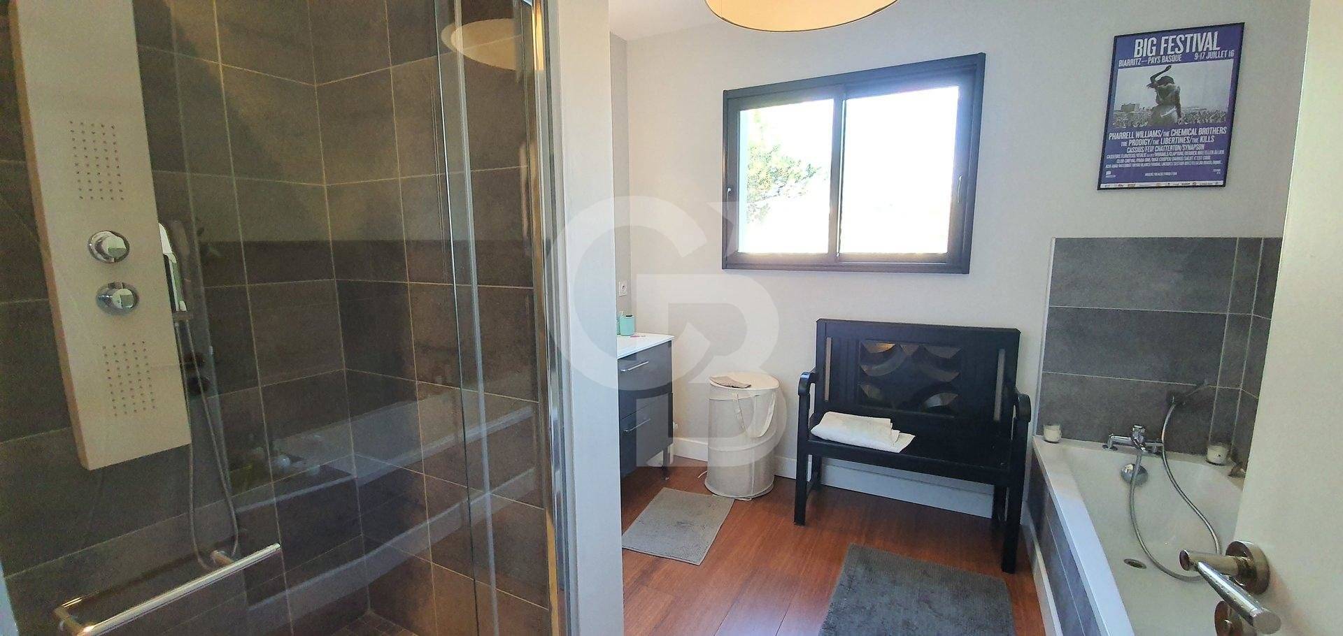 Vente maison d'architecte avec piscine MÉRIGNAC