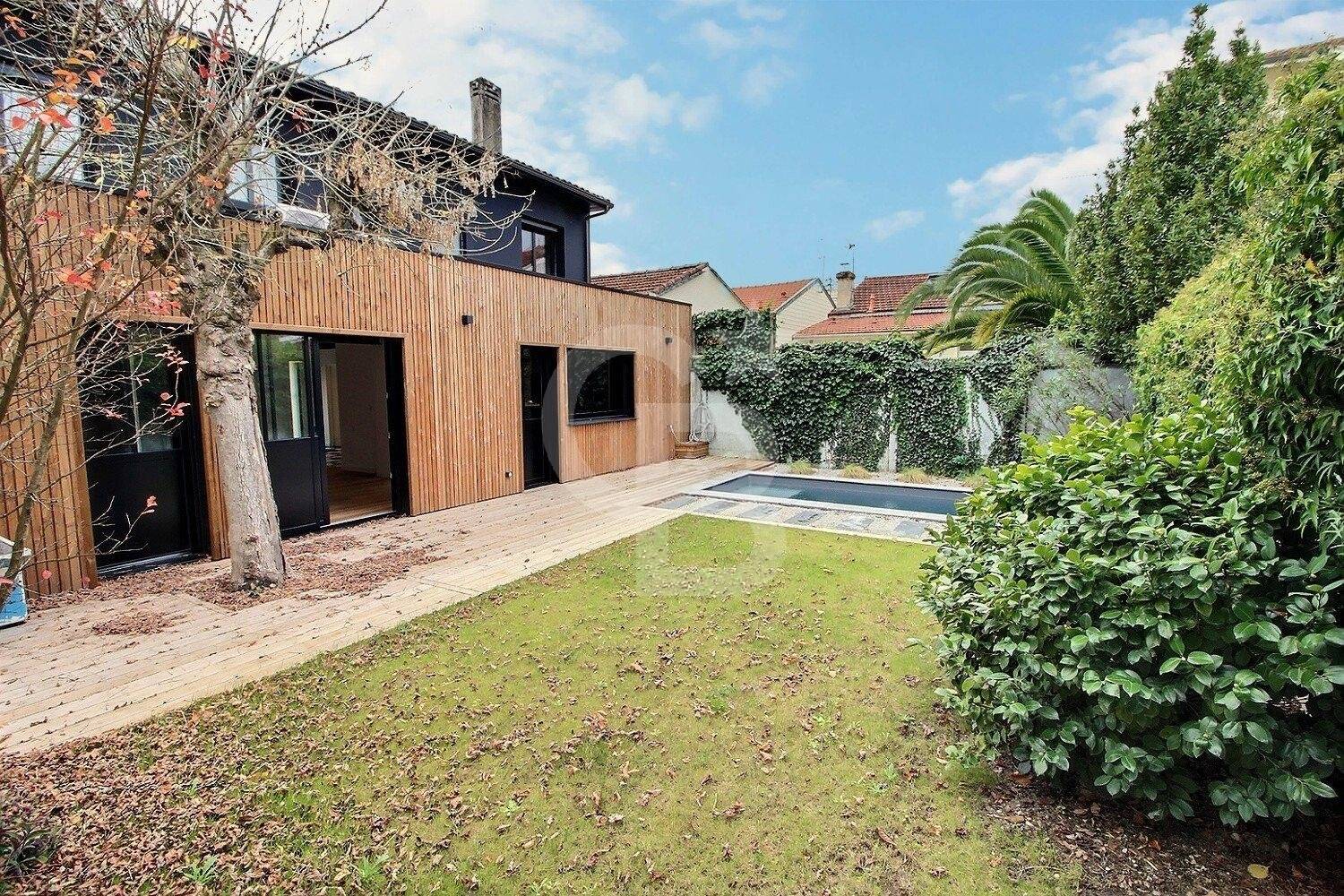 Superbe maison familiale rénovée avec piscine et garage à vendre BORDEAUX SAINT AUGUSTIN