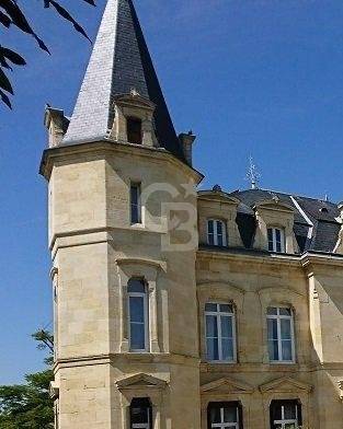 Château d'exception du XIXe siècle à vendre À 50 MINUTES DE BORDEAUX