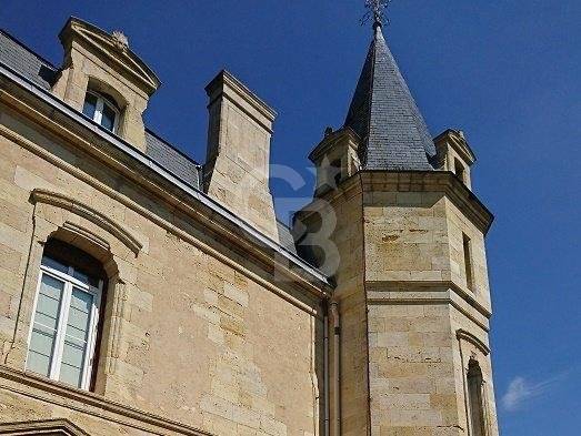 Château XIXe siècle à vendre à 50 minutes de Bordeaux