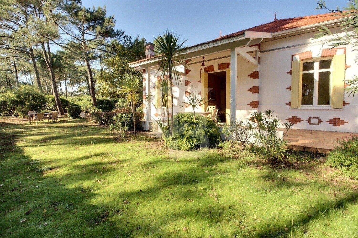 Belle demeure authentique à vendre CAP FERRET - 44 HECTARES