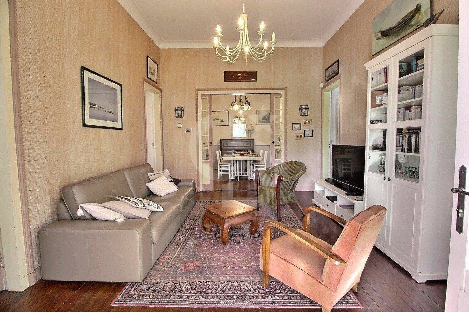 CHARME ET AUTHENTICITY Cap Ferret Sold