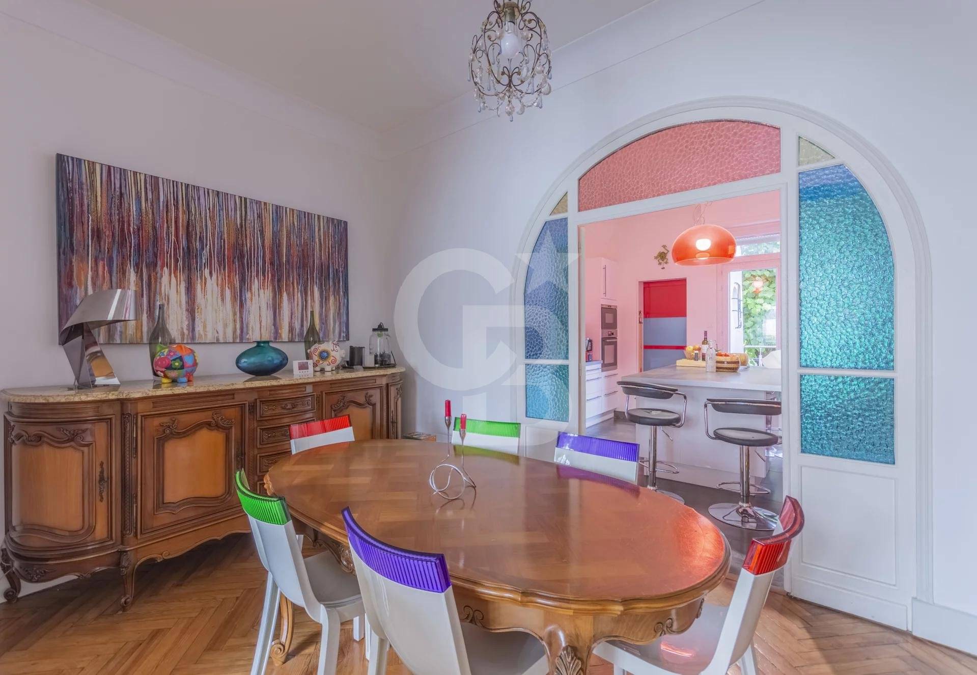 achat Charmante maison familiale avec parking et grand terrain à BORDEAUX CHARTRONS