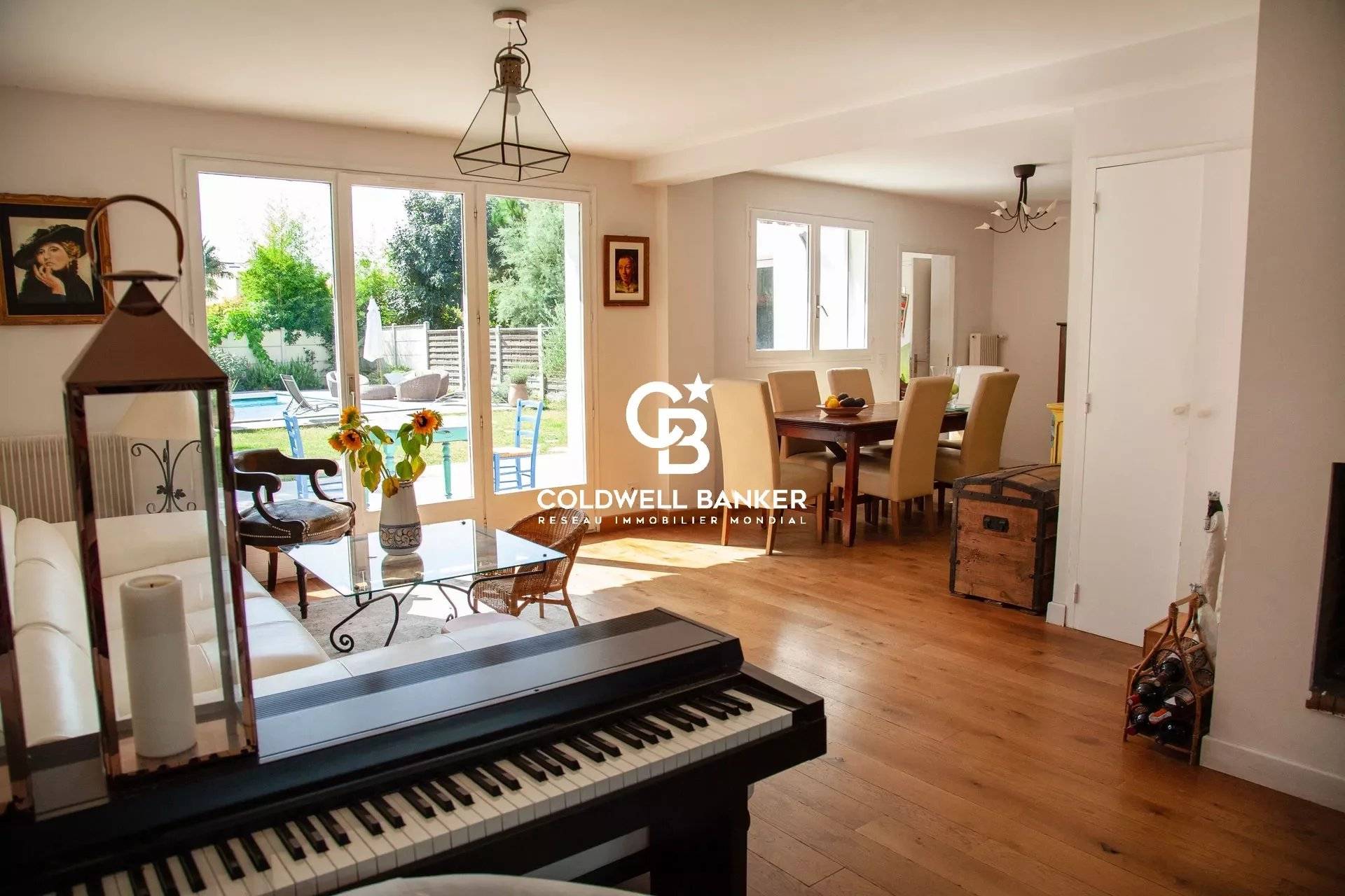 Maison familiale avec jardin piscine et garage à vendre Le Bouscat