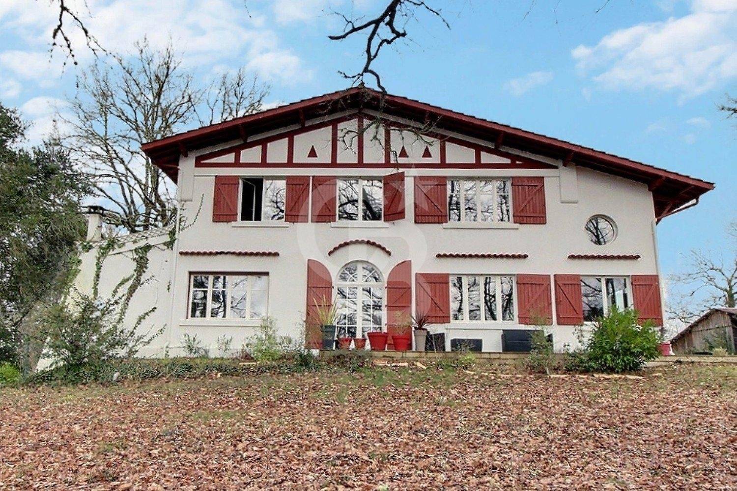 Charmante maison basco-landaise avec parc 1,9 hectares à vendre entre Bordeaux et Arcachon - SALLES