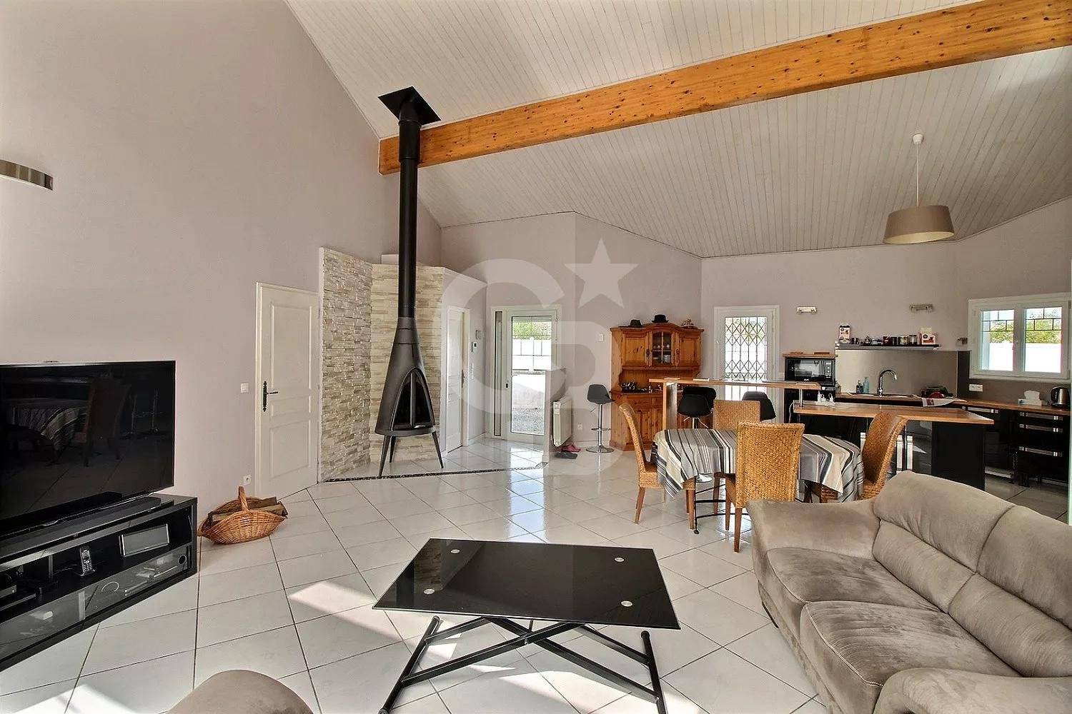 Belle maison familiale de plain-pied à vendre GUJAN-MESTRAS LA HUME