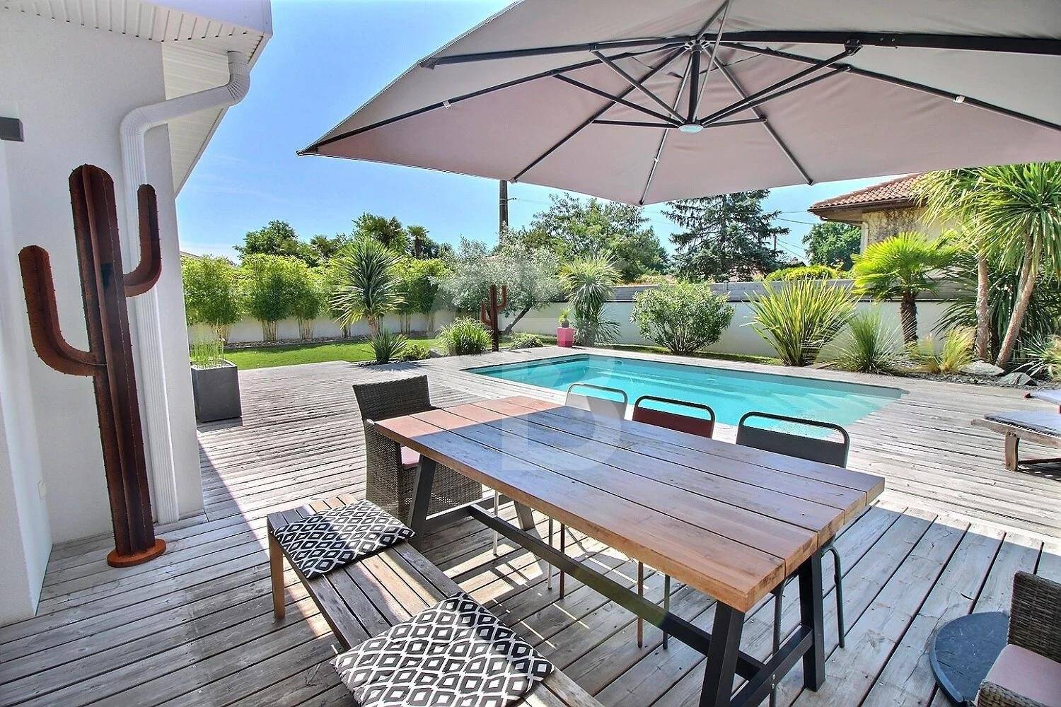 vente Superbe maison contemporaine avec piscine à MIOS