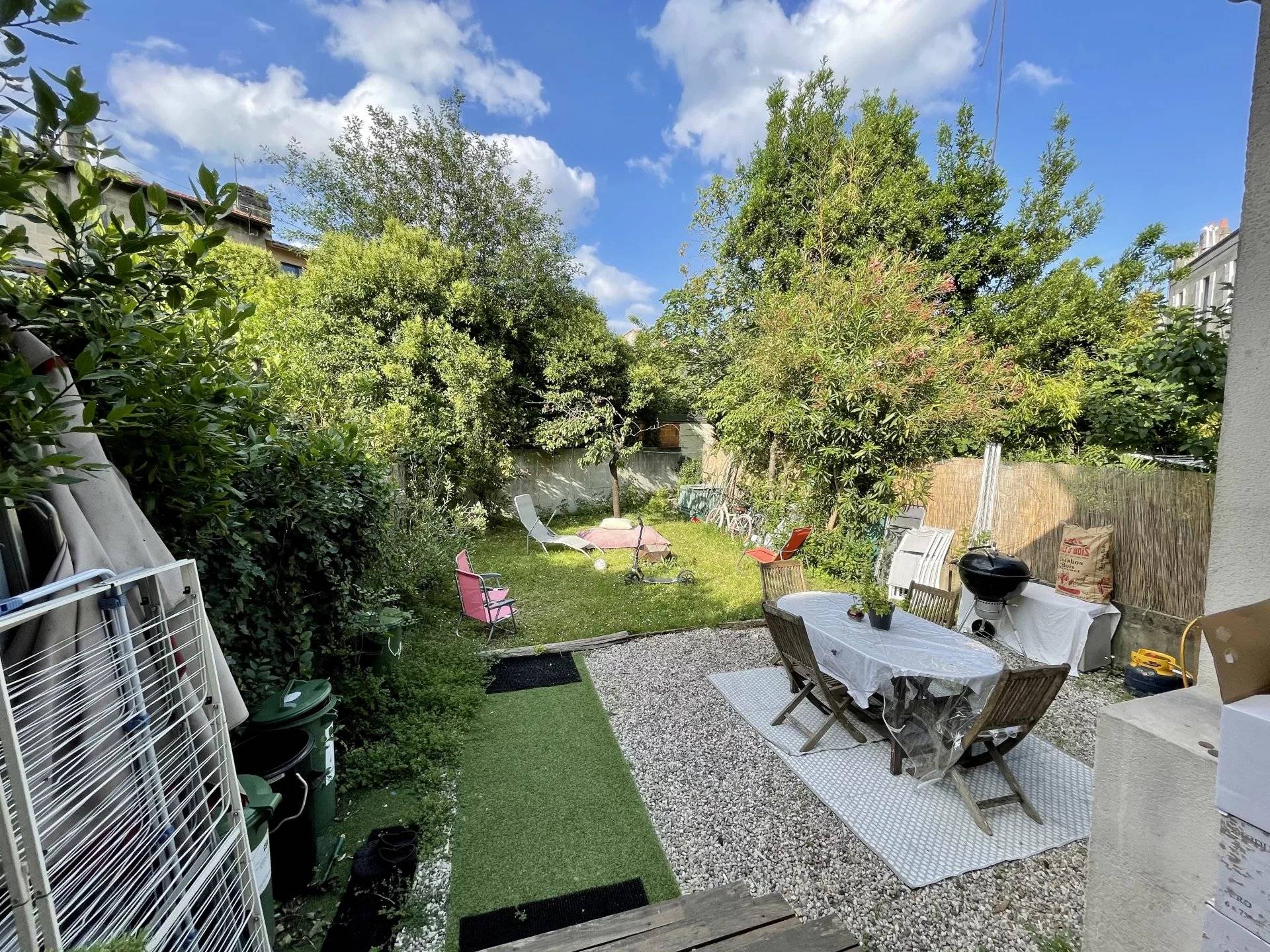 Belle maison art déco avec jardin à vendre BORDEAUX