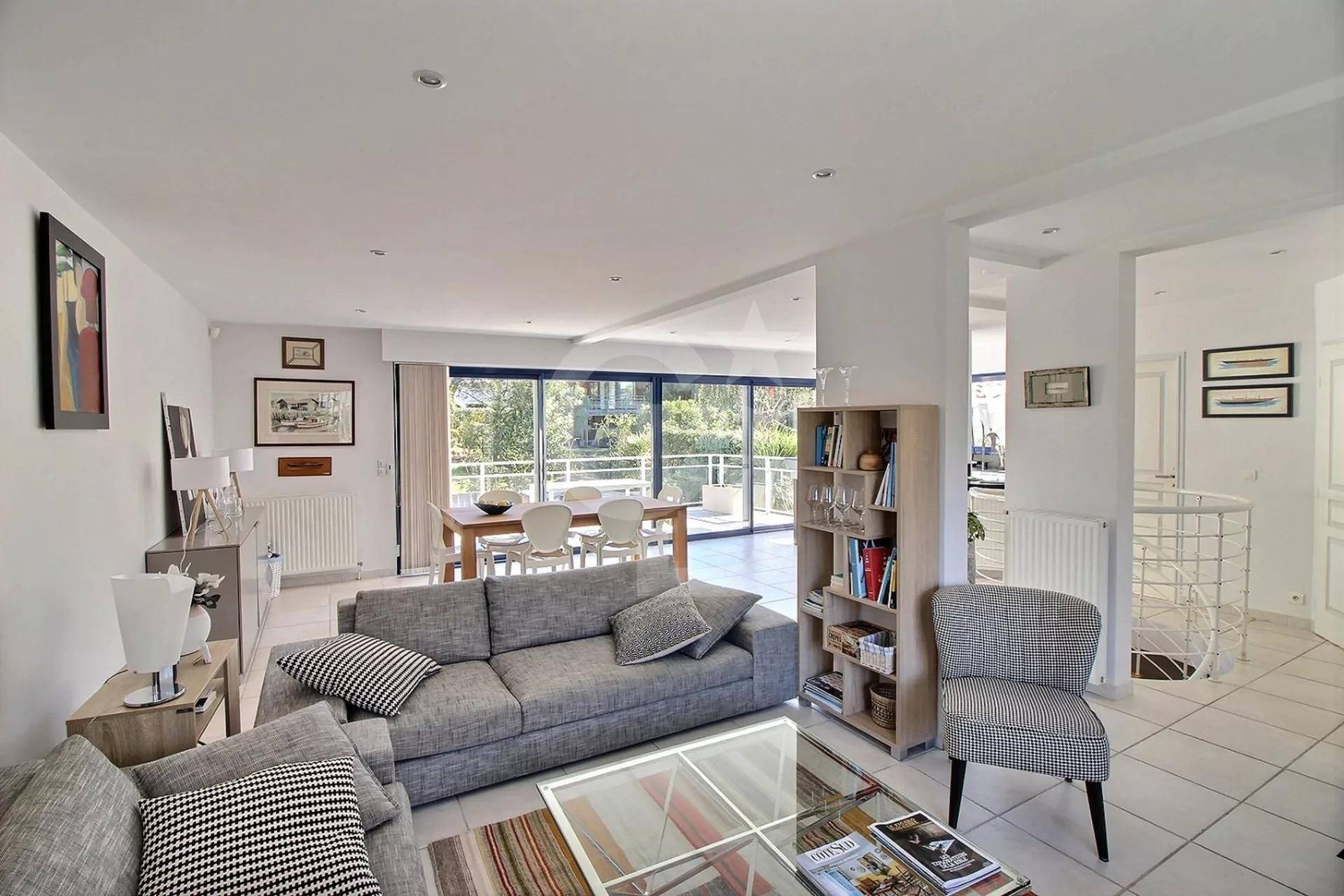 vente Villa d'architecte familiale avec piscine emplacement privilégié proche plage ARCACHON