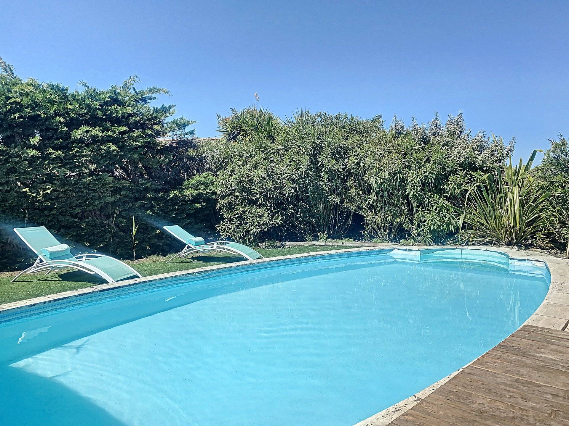 Belle villa avec piscine à vendre GUJAN-MESTRAS PORT DE LA HUME