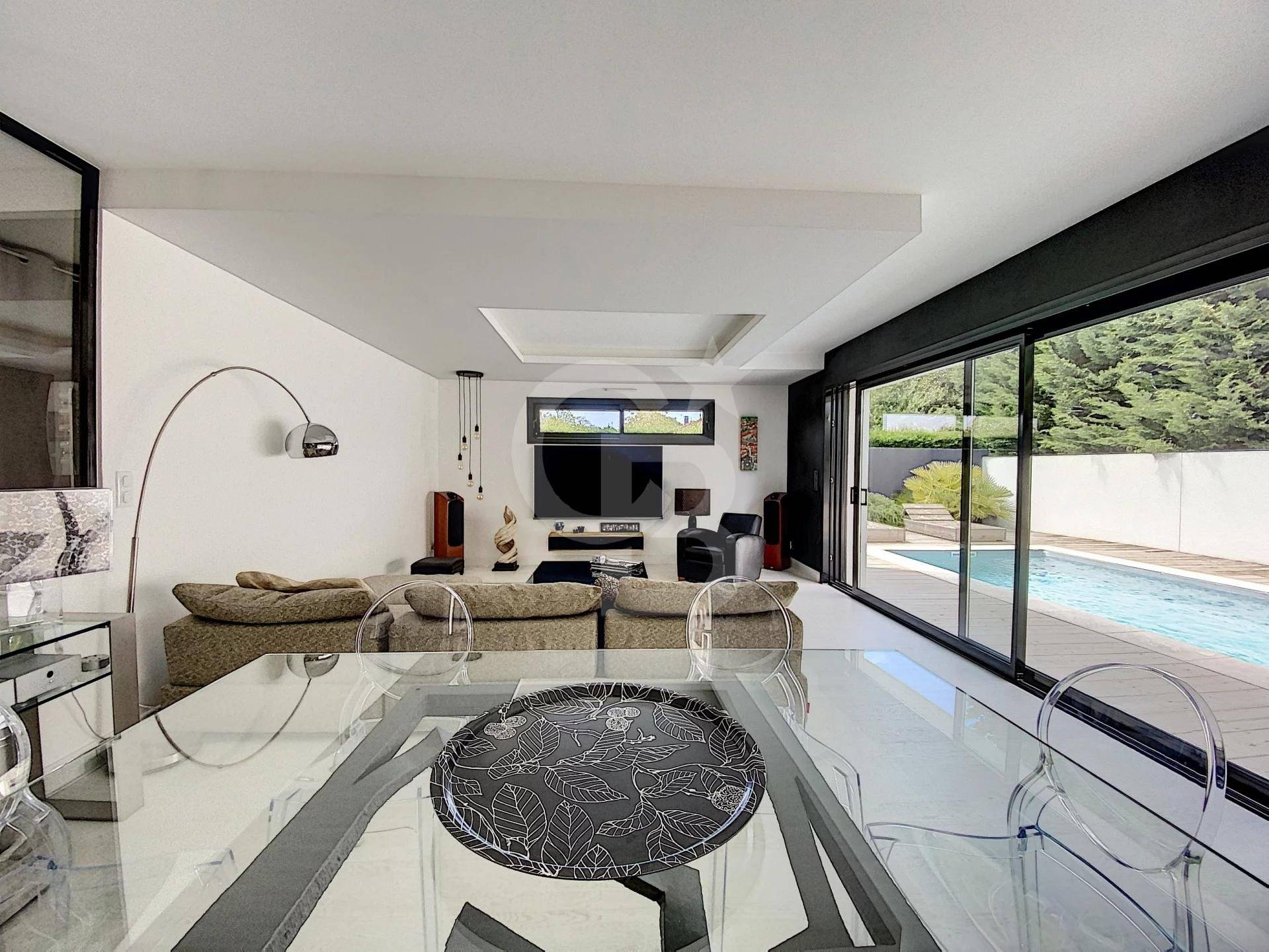 Achat maison contemporaine 4 chambres avec piscine au calme LA TESTE-DE-BUCH CENTRE