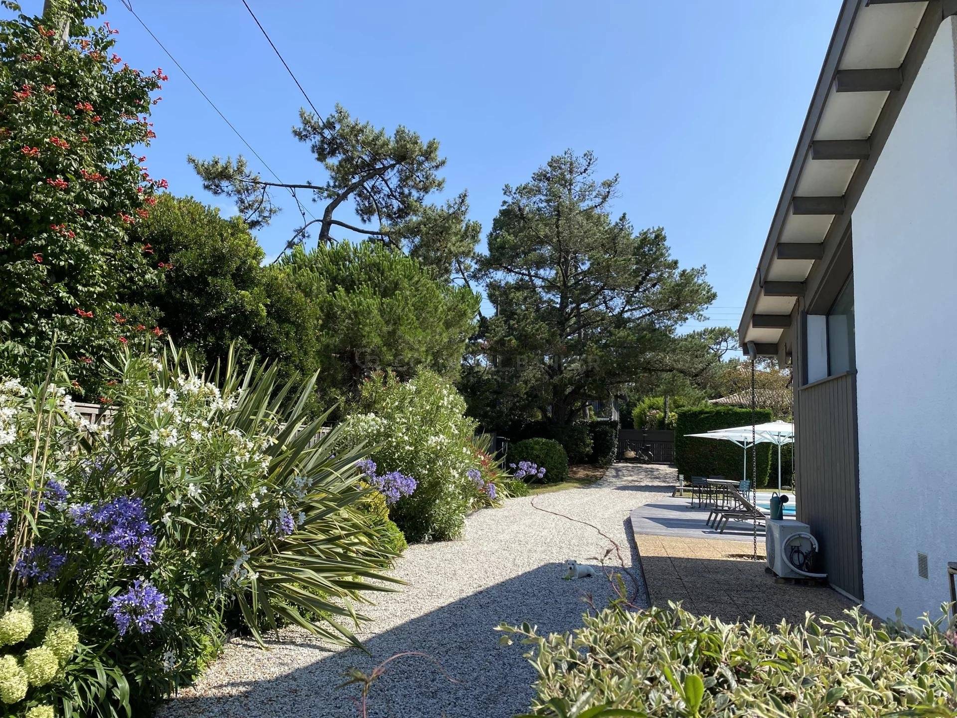 Magnifique villa avec piscine à vendre CAP-FERRET CENTRE
