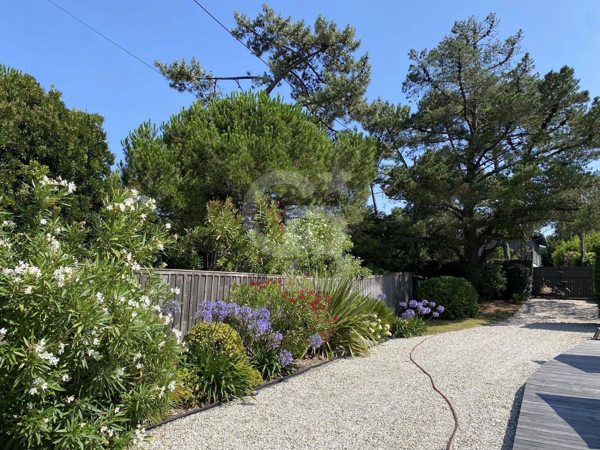 Achat Villa avec piscine et grand jardin exposé sud CAP-FERRET CENTRE