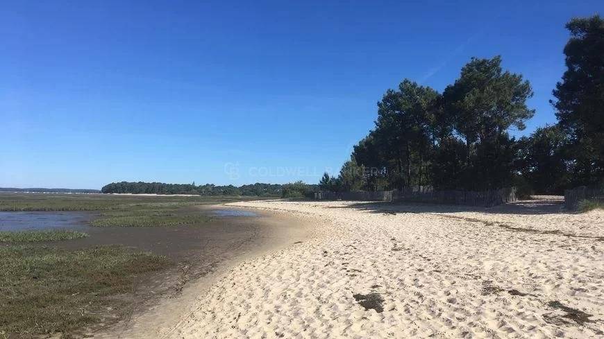 Maison de charme avec aperçu bassin et beau projet d'extension - Arès