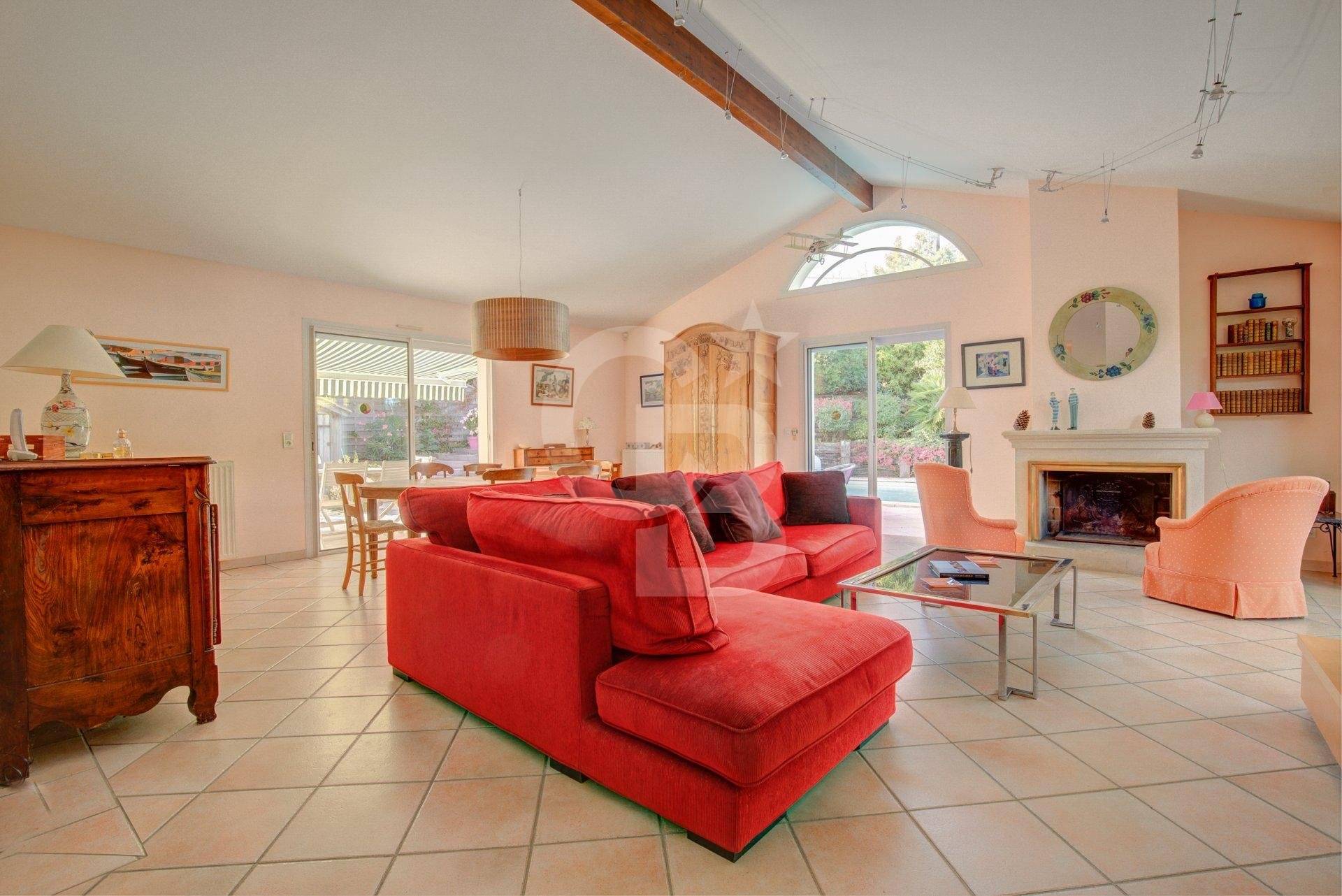 Maison familiale avec aperçu bassin à vendre PYLA SUR MER