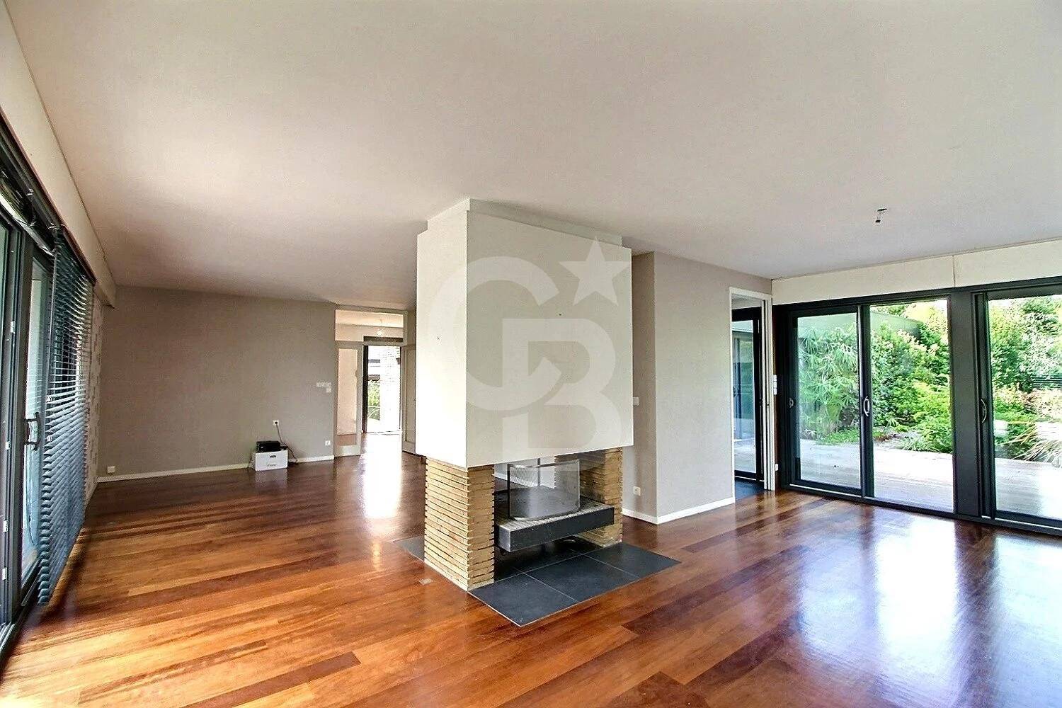 achat Belle villa avec piscine et grand terrain à TALENCE