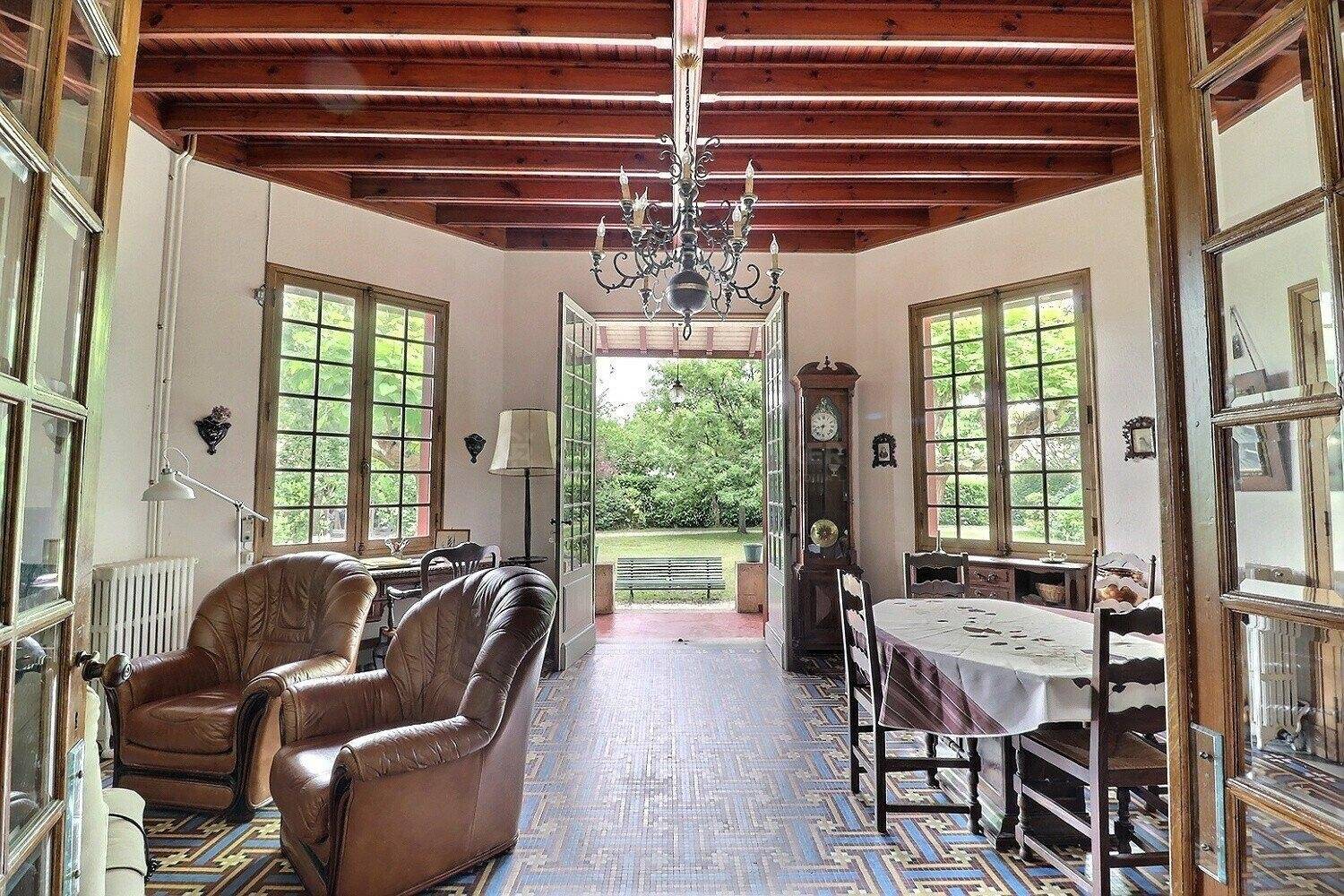 Villa de 1930 avec parc arboré - Andernos-les-Bains Centre ville à vendre