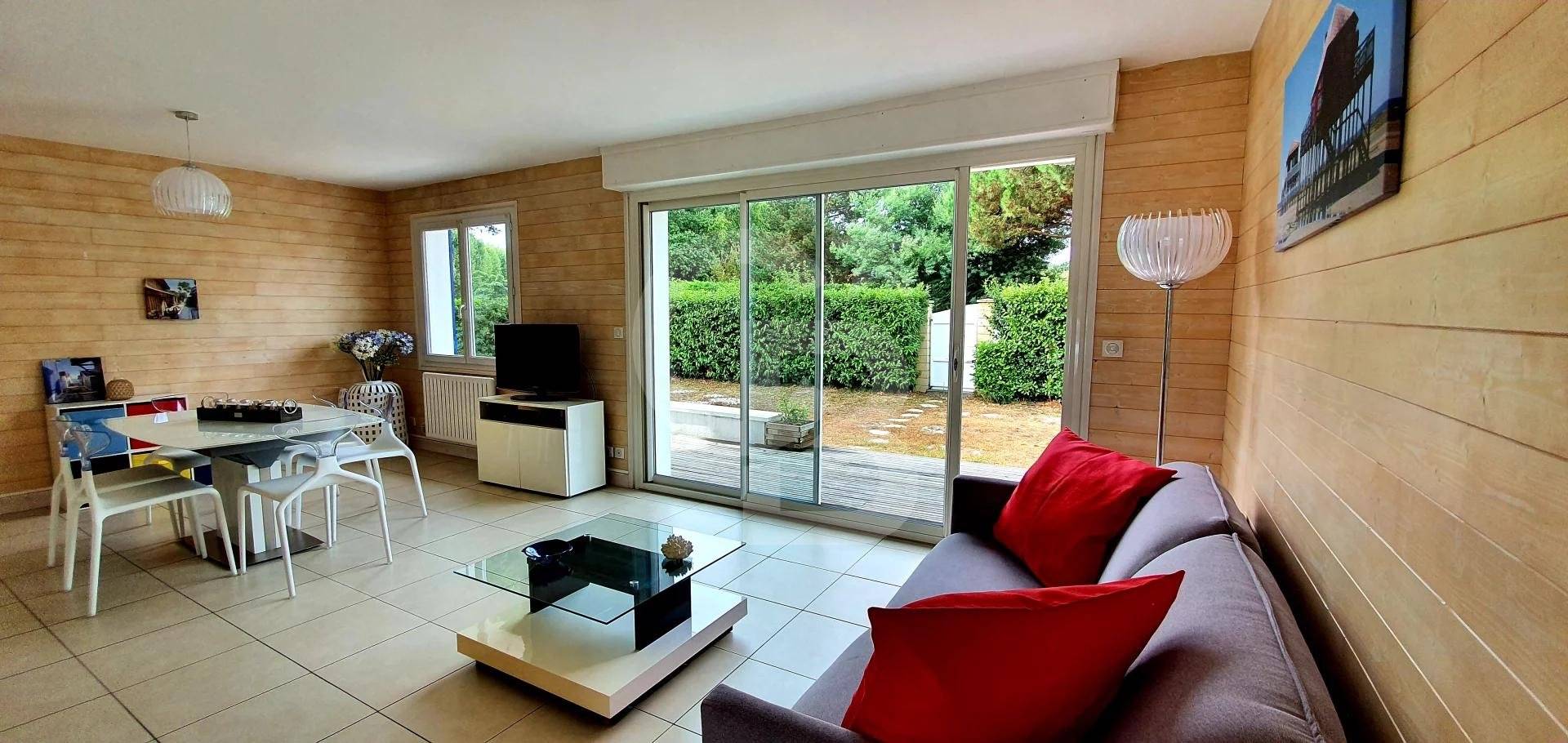 vente Charmante maison rénovée avec grand terrain à ANDERNOS-LES-BAINS