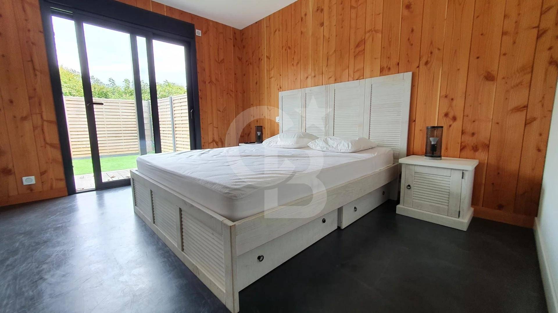 Villa en bois esprit bassin avec piscine à vendre ARÈS