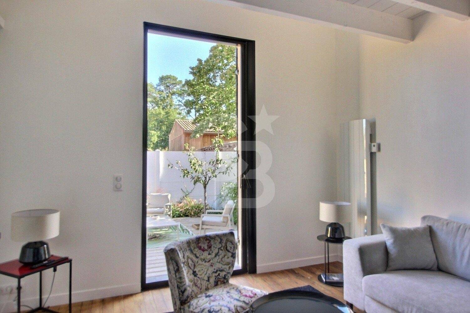 Vente belle maison de ville rénovée de style arcachonnais ANDERNOS-LES-BAINS HYPER CENTRE