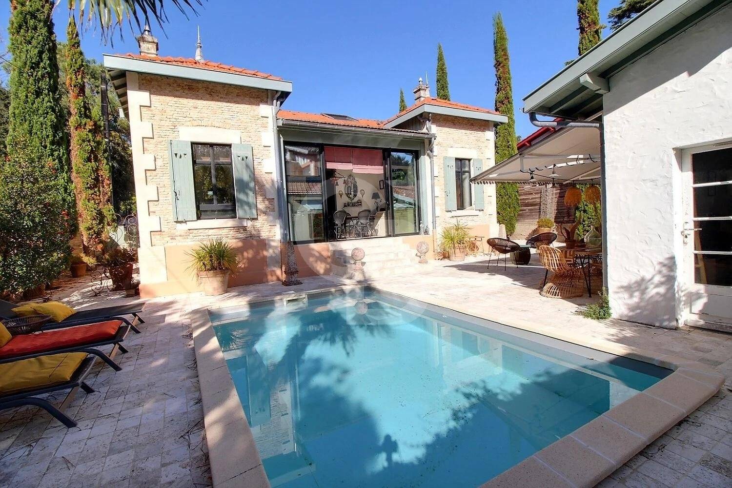 achat Charmante arcachonnaise rénovée avec piscine et place de parking à ARCACHON LE MOULLEAU