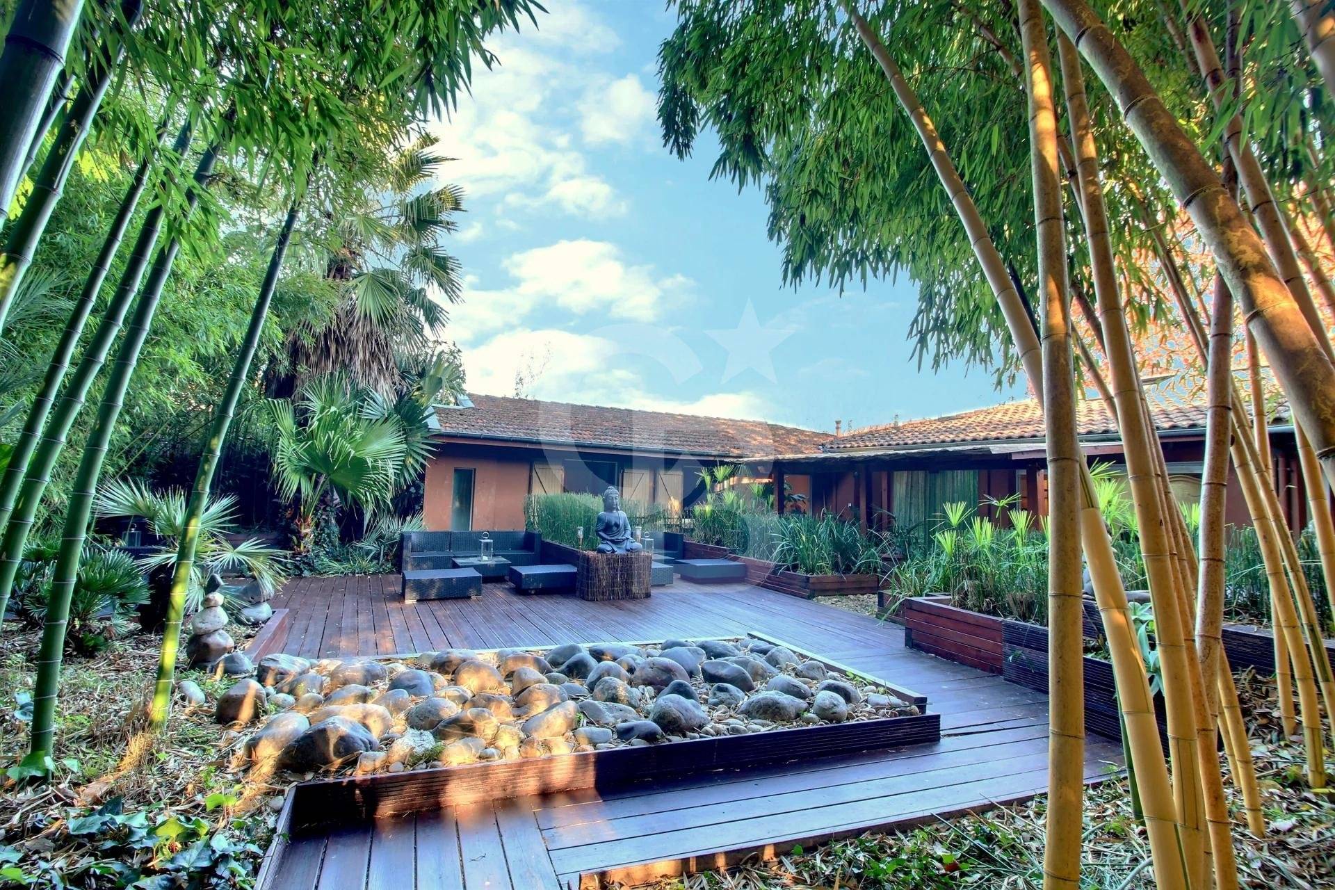 Bel ensemble immobilier - Maison et 4 studios - idéal projet locatif à vendre BORDEAUX BÈGLES PROCHE GARE SAINT JEAN