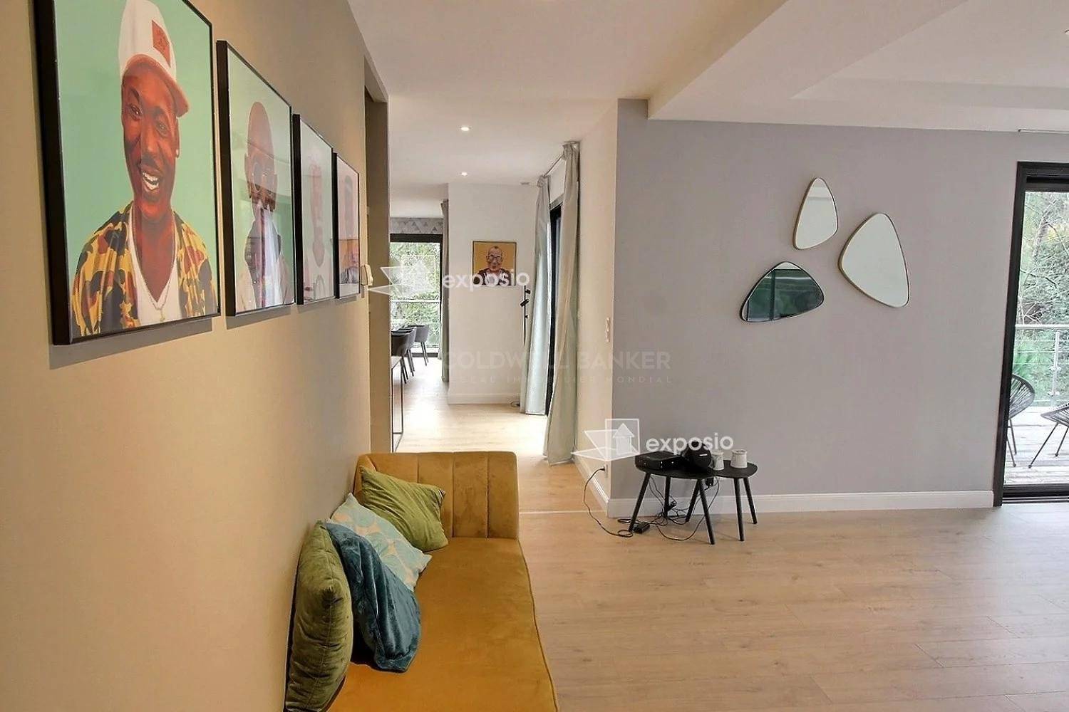 Sale architect designed villa overlooking the forest PYLA