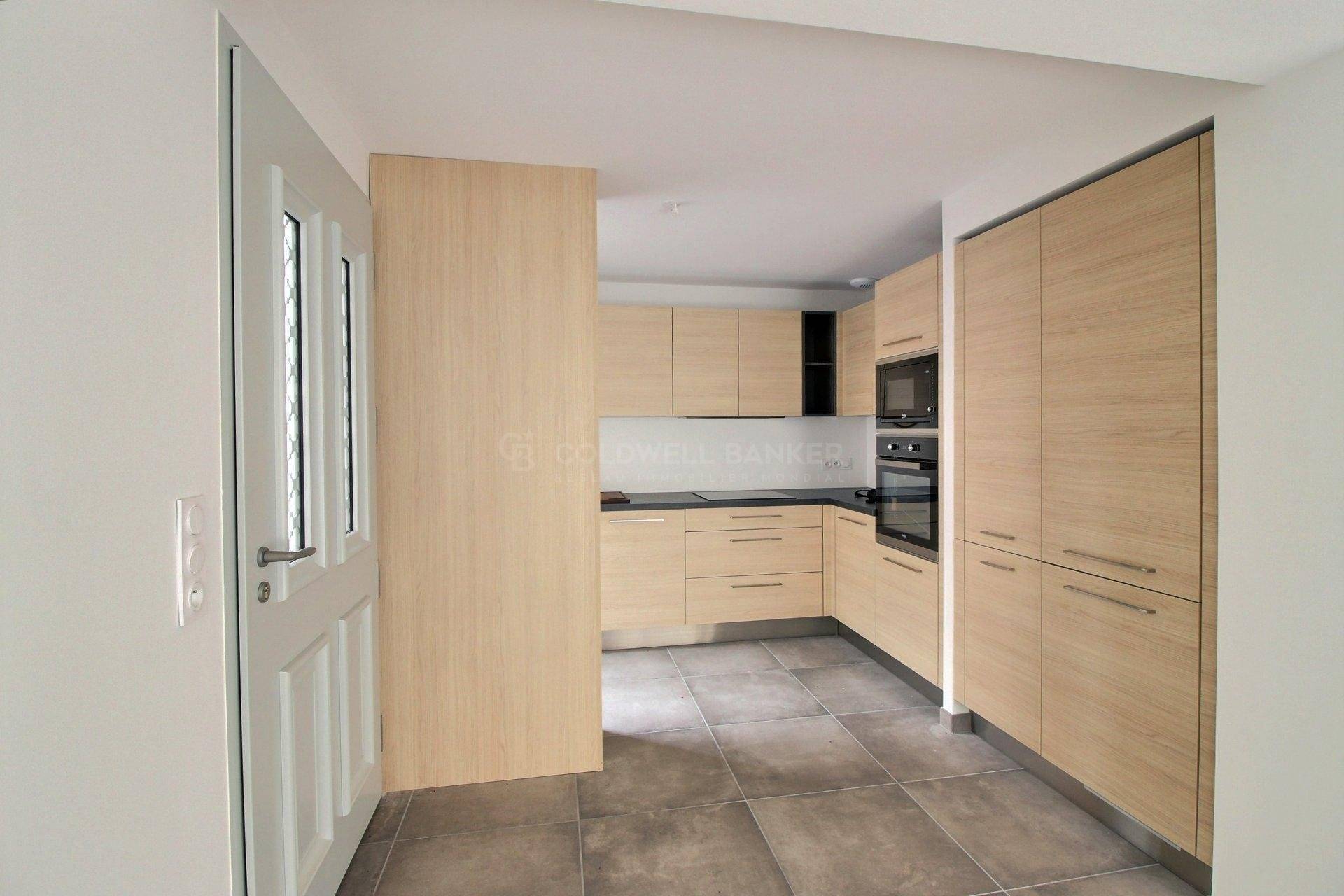 Maison de ville neuve avec ascenseur garage et jardin à vendre ARCACHON