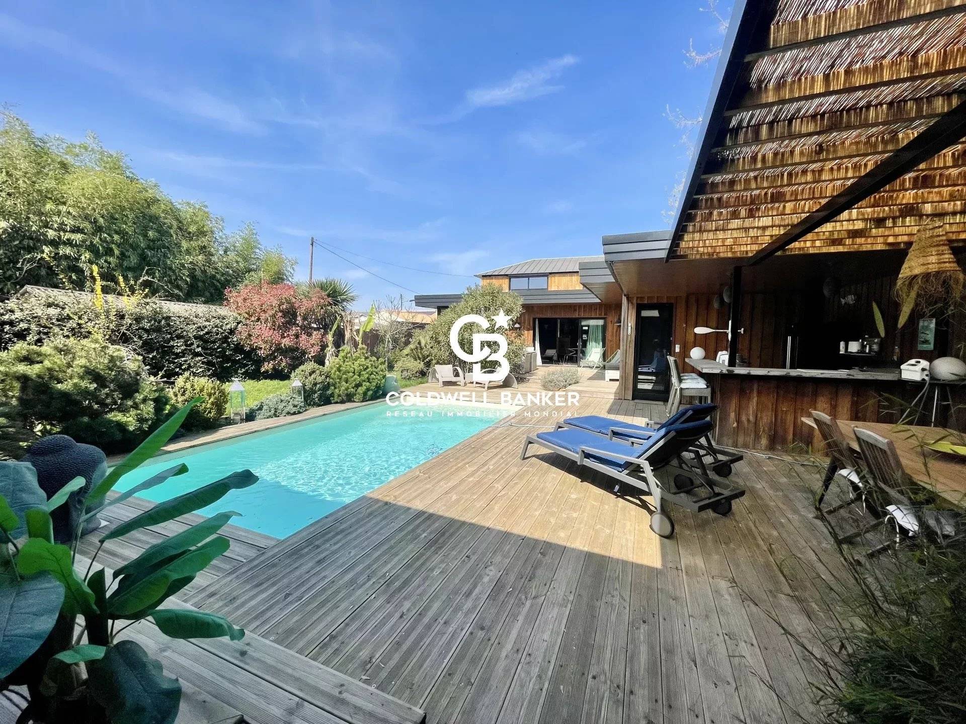 Magnifique villa avec piscine et dépendance - Villenave dOrnon quartier Chambéry