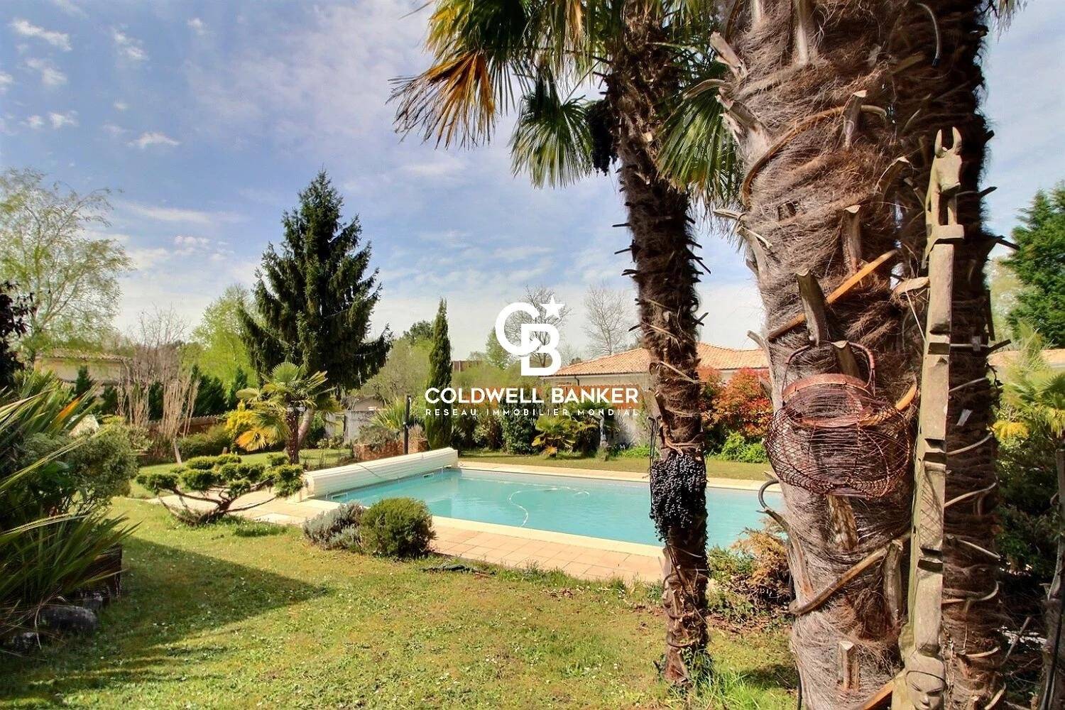Villa familiale avec piscine – Pessac Toctoucau