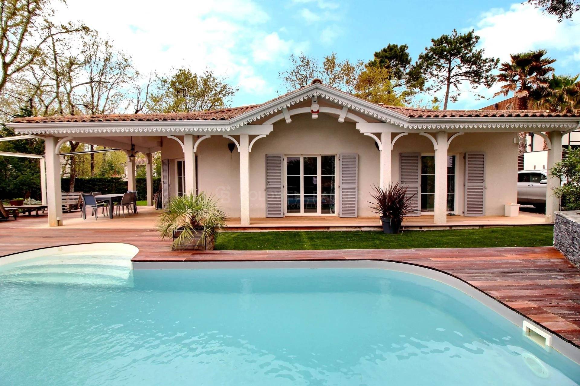 achat Maison de charme avec piscine et grand terrain à LA TESTE-DE-BUCH