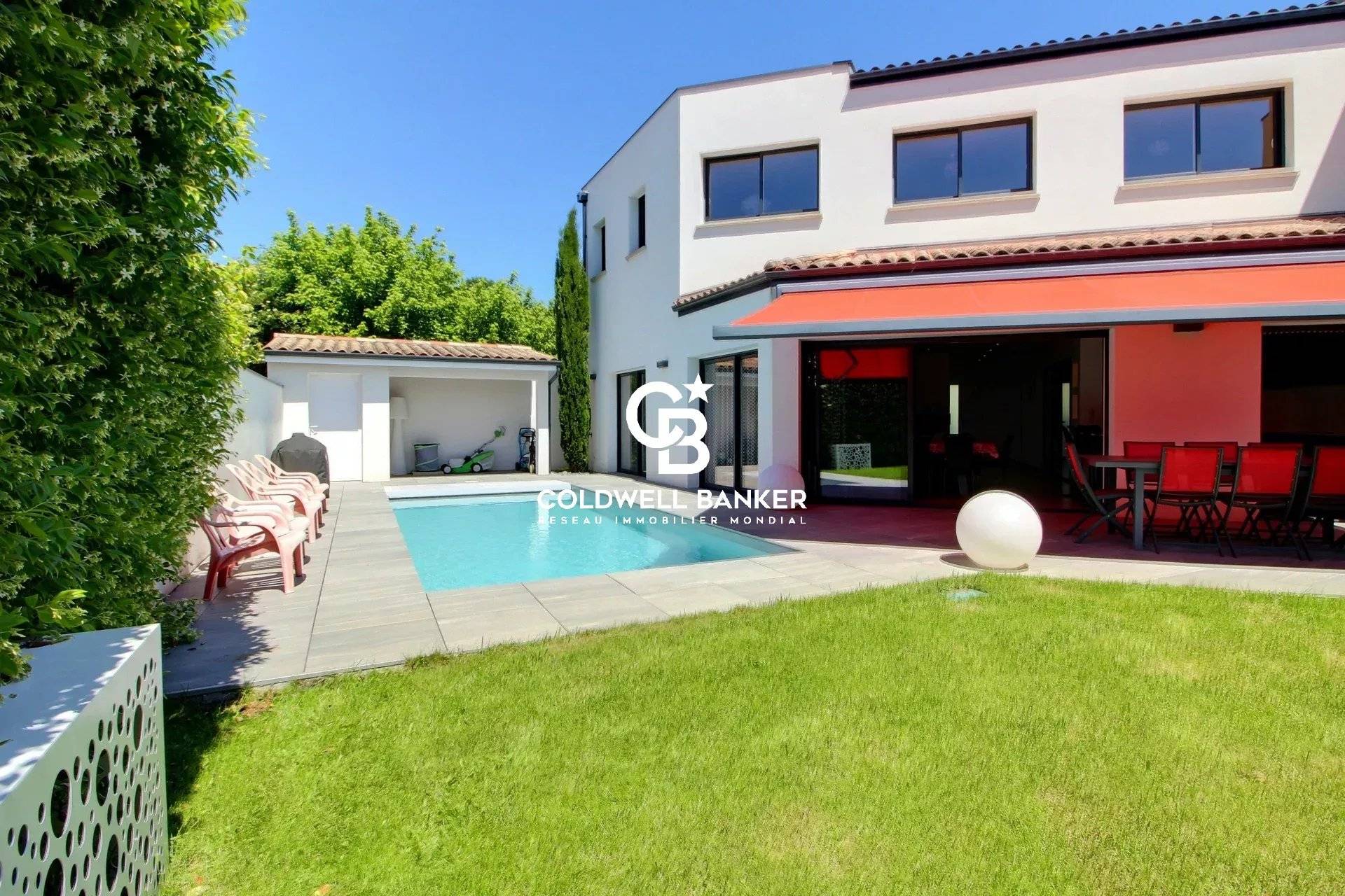 Maison à vendre Le Bouscat - contemporaine de 195 m² avec piscine, 5 chambres et garage