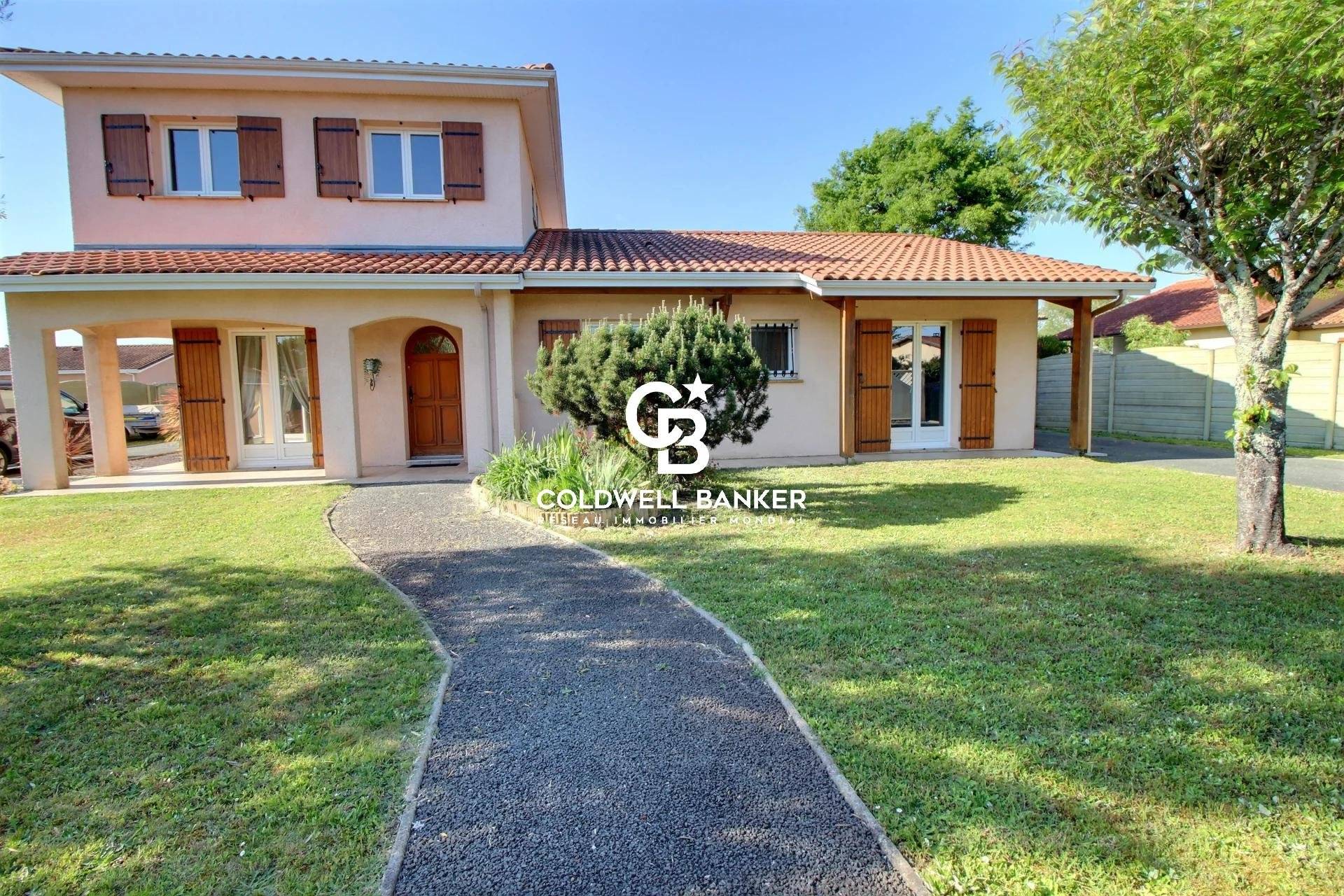 Maison à vendre à Gujan-Mestras – villa familiale avec piscine, 5 chambres et jardin de 900 m²