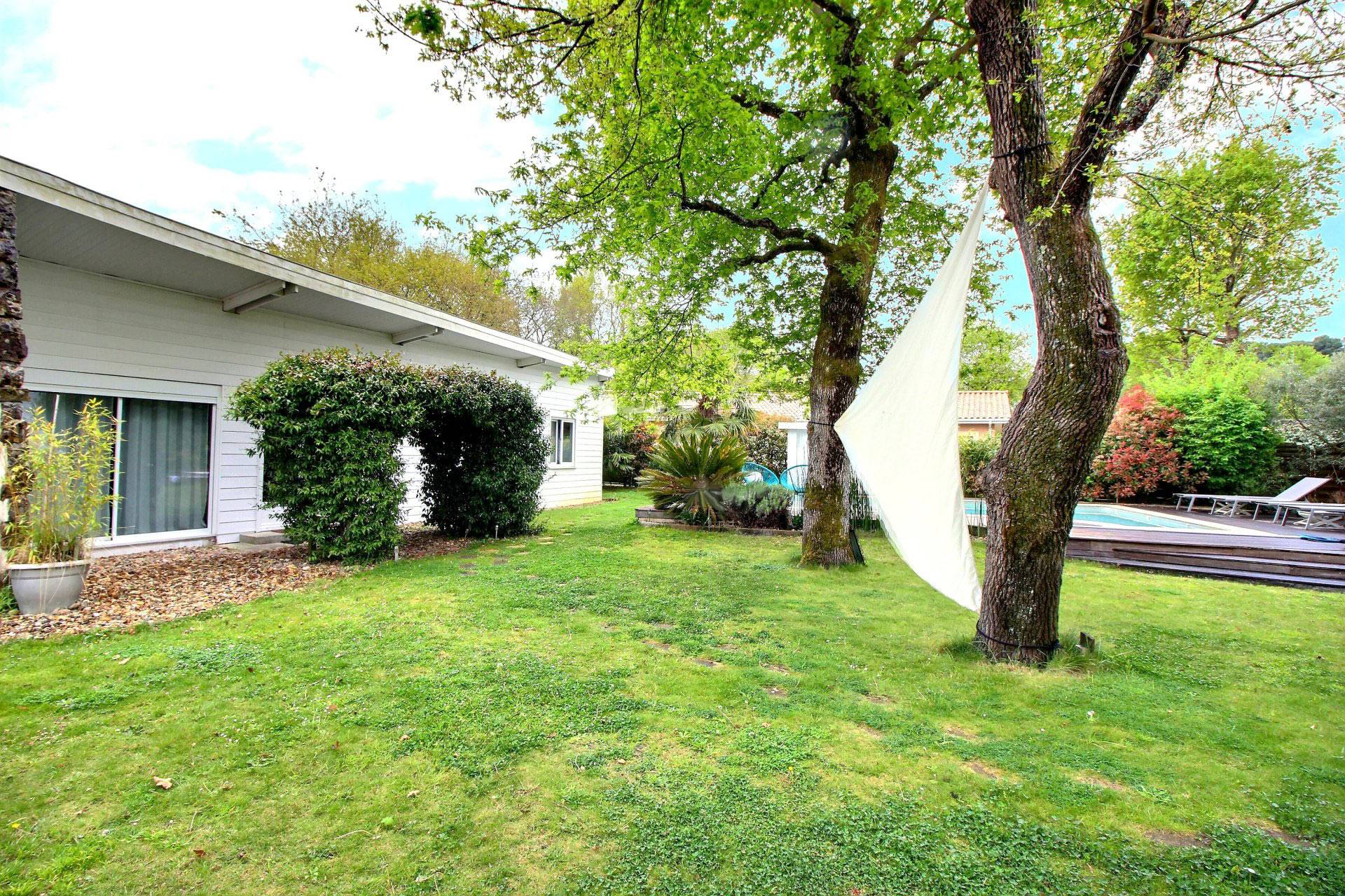 Propriété avec maison moderne et 3 appartements - Gujan-Mestras La Hume 