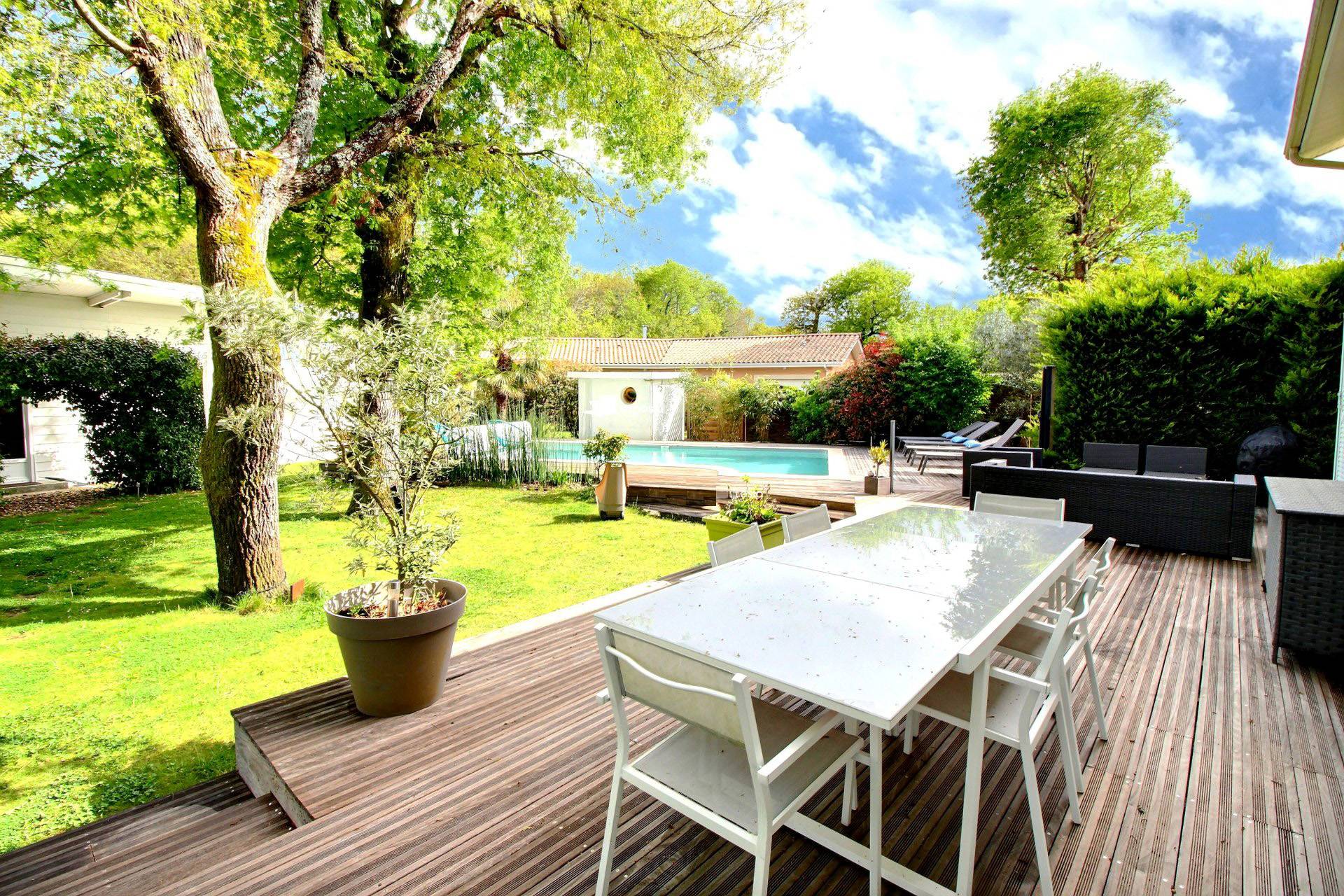 Propriété avec maison moderne et 3 appartements - Gujan-Mestras La Hume 