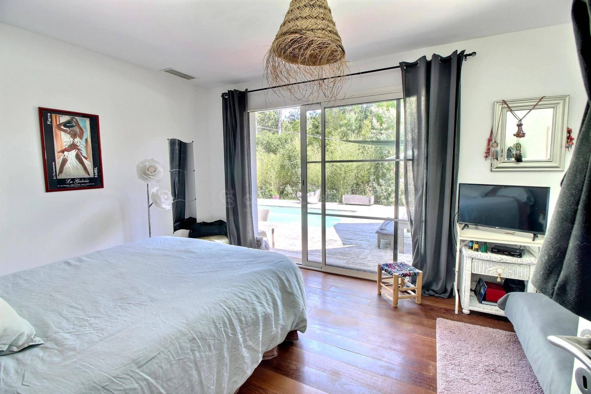 Acheter magnifique villa avec vue forêt PYLA SUR MER